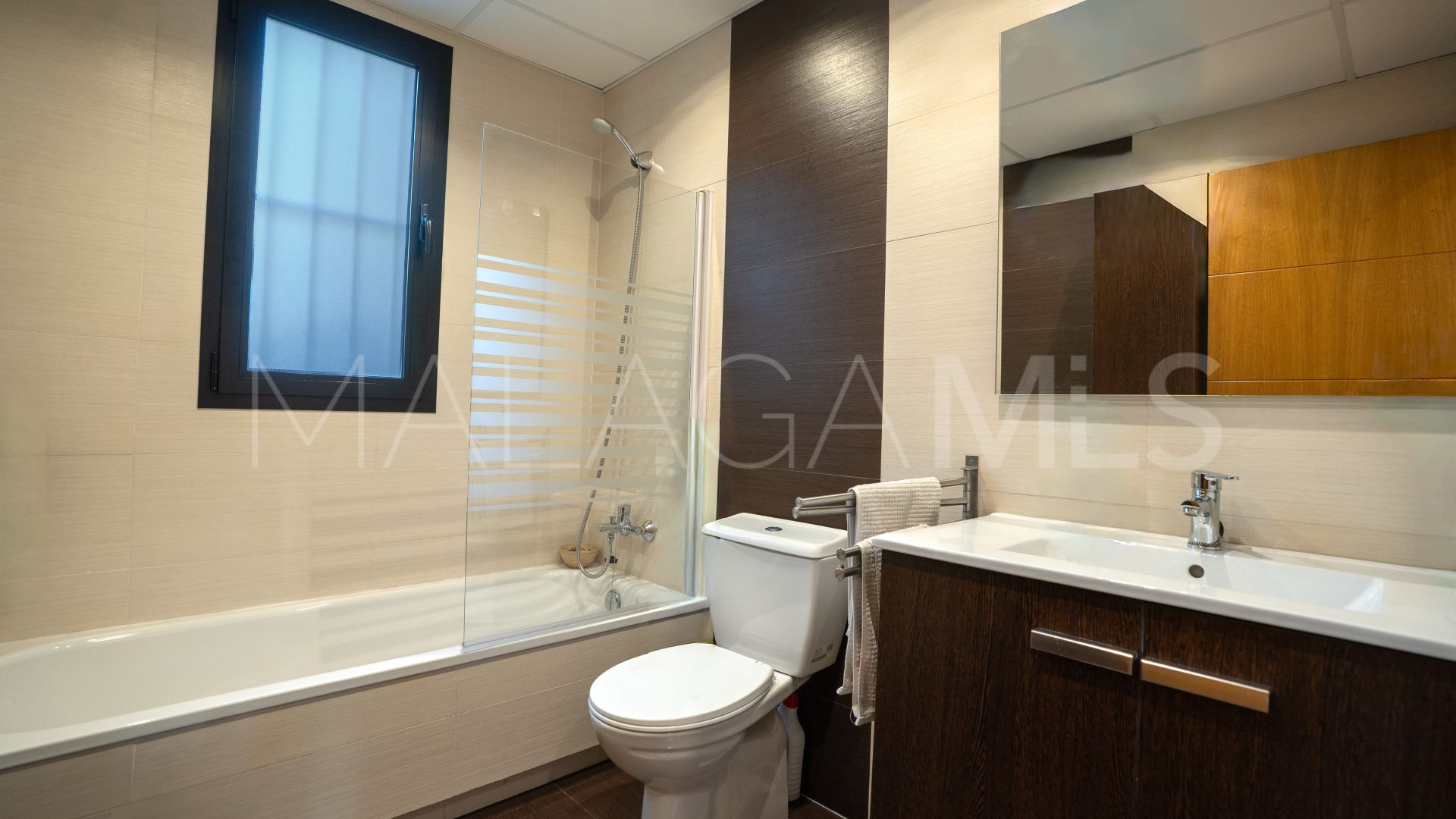 Estepona, apartamento a la venta de 3 bedrooms