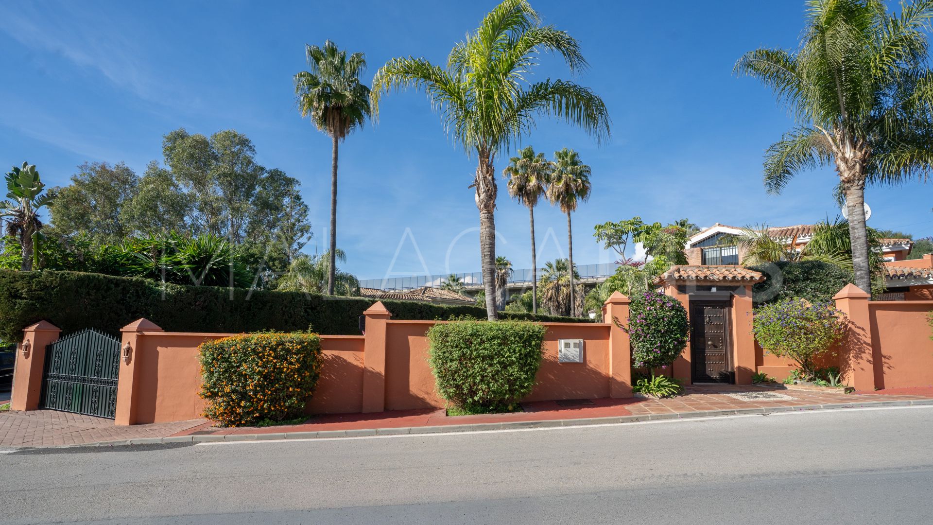 For sale Nueva Andalucia villa