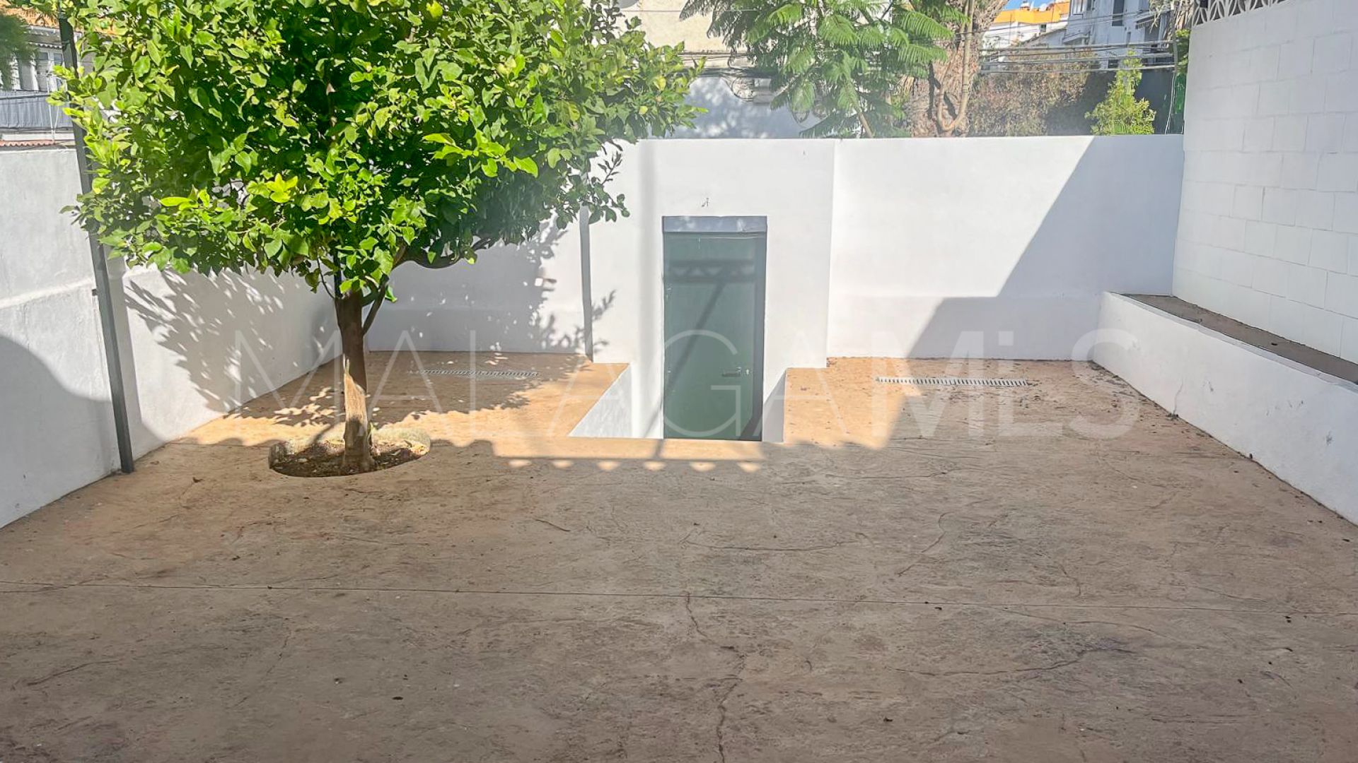 Finca with 2 bedrooms for sale in Marbella