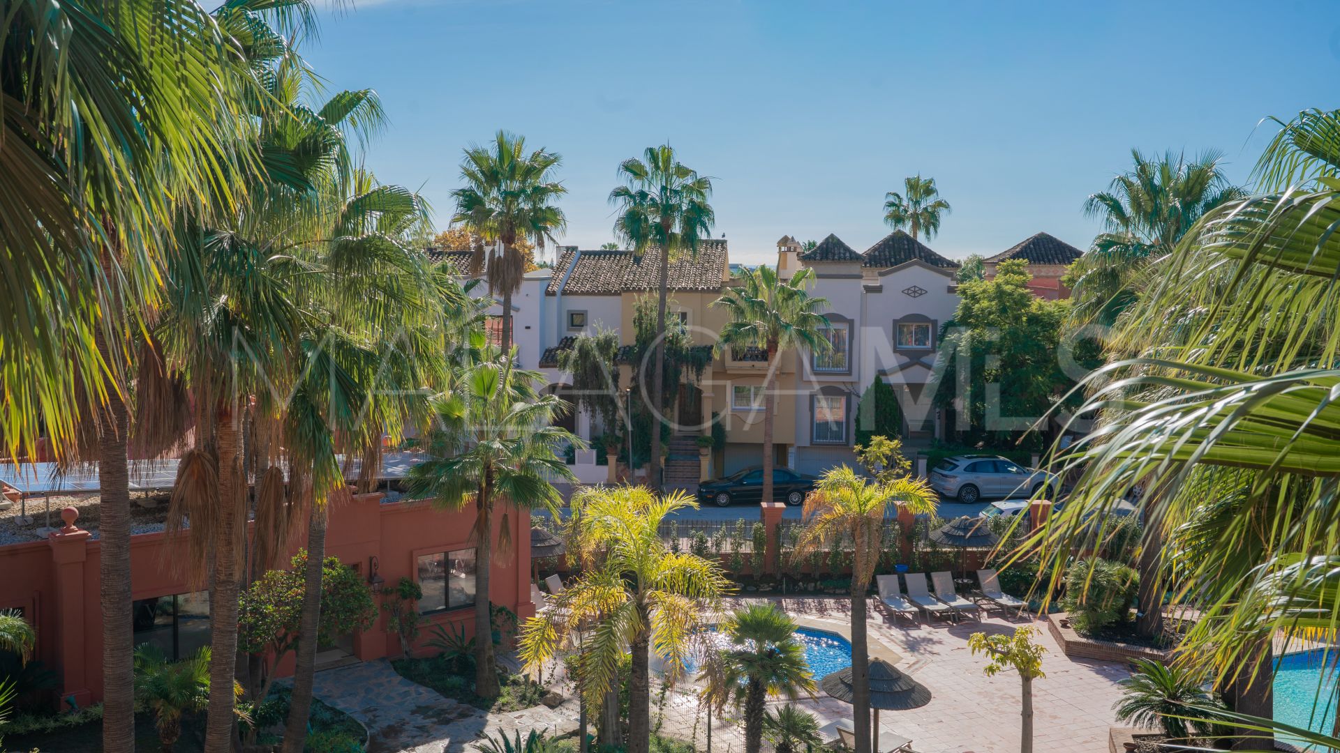 Penthouse for sale in Marbella - Puerto Banus with 2 bedrooms