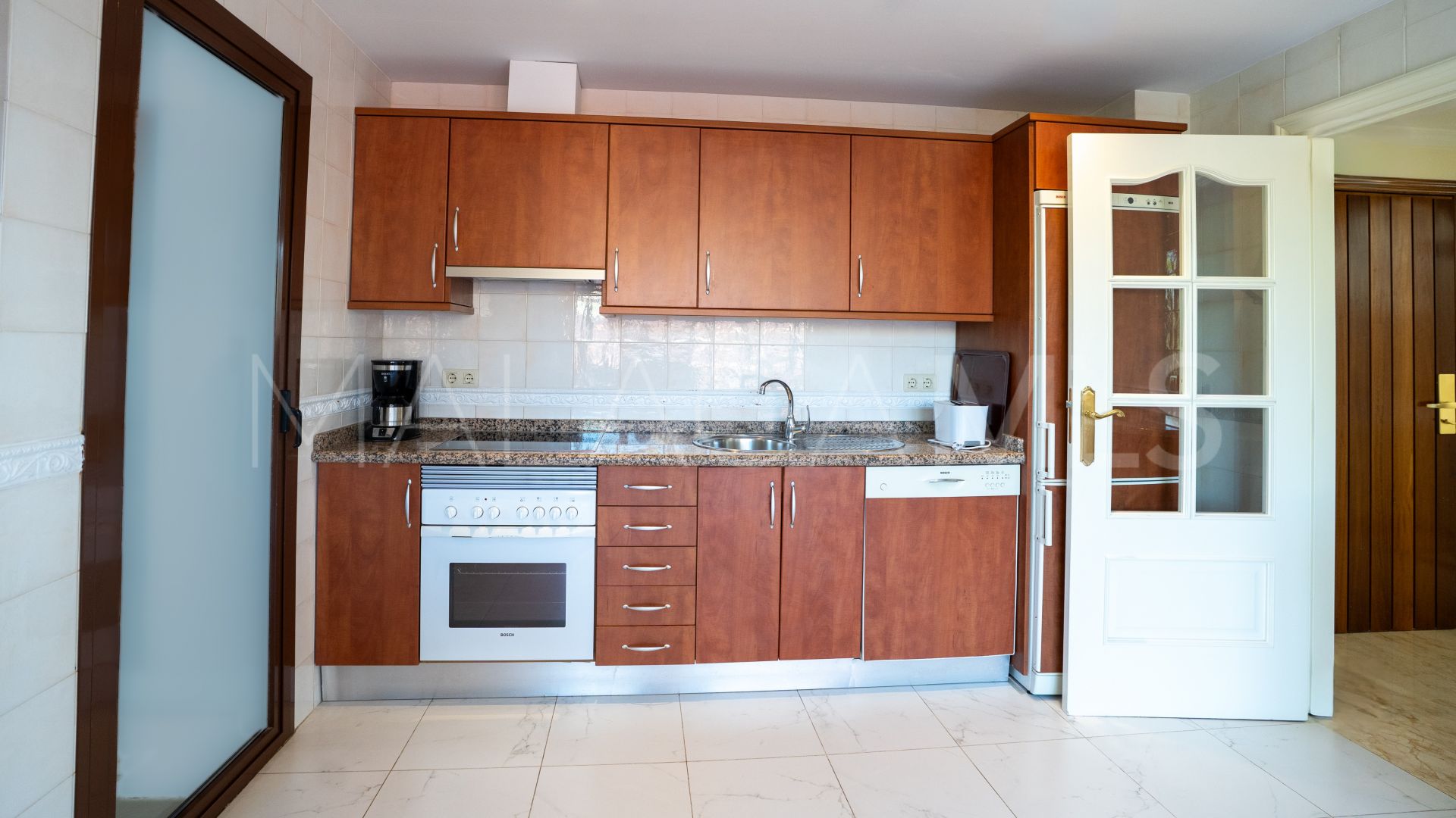 Penthouse for sale in Marbella - Puerto Banus with 2 bedrooms