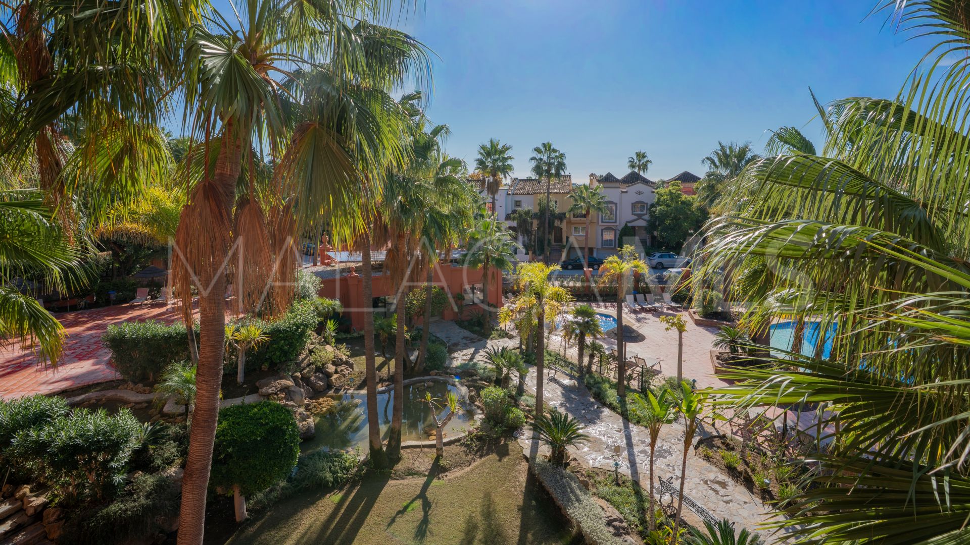 Penthouse for sale in Marbella - Puerto Banus with 2 bedrooms