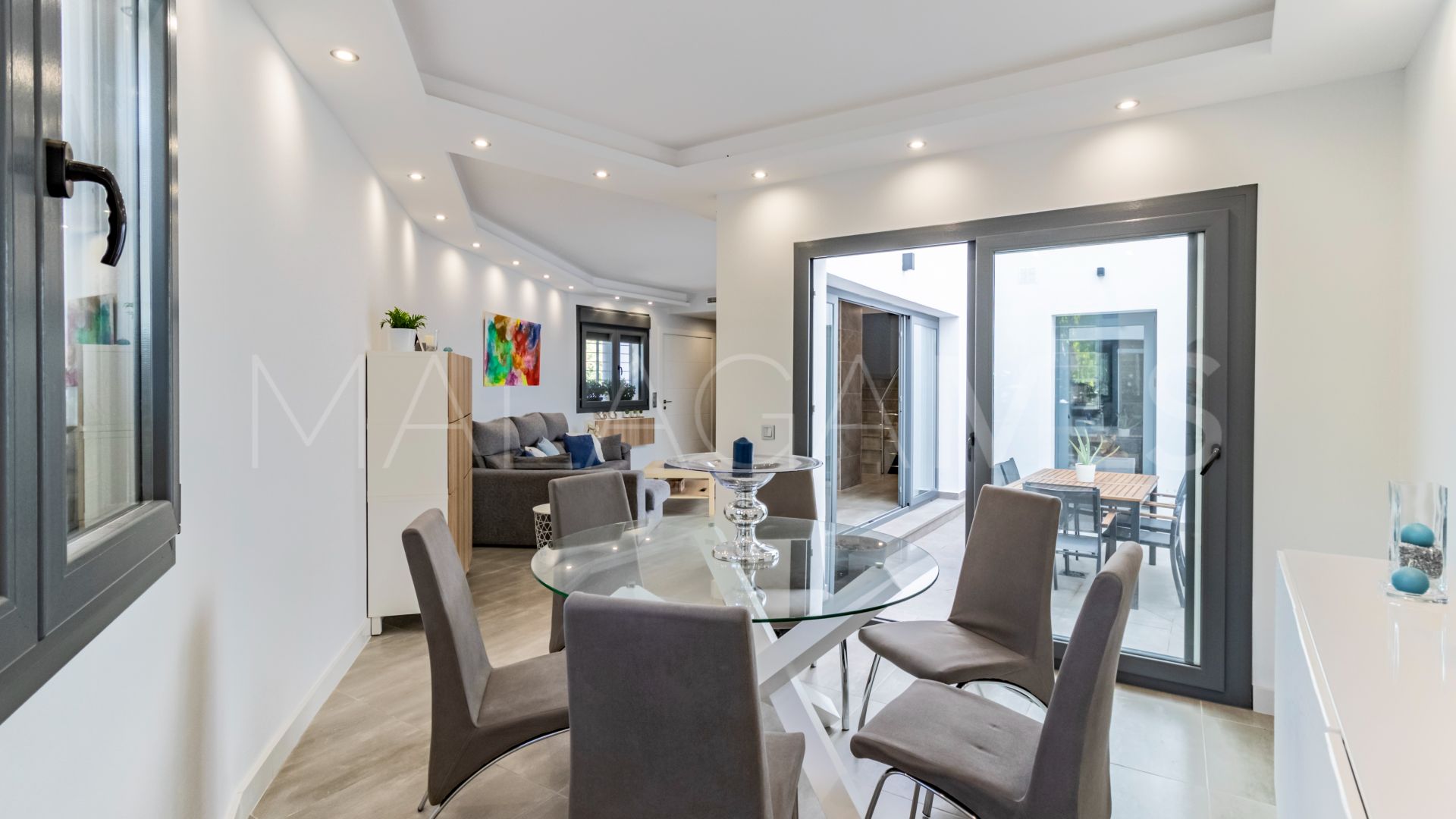 Villa for sale in San Pedro de Alcantara