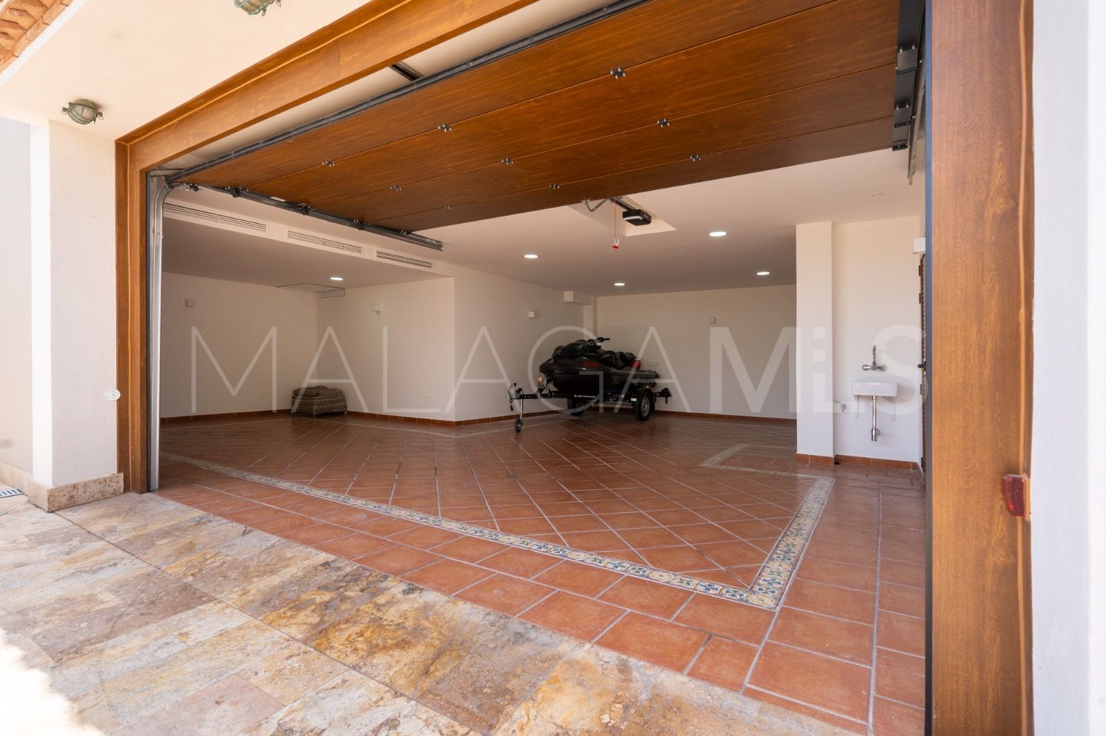 Villa for sale in Mijas