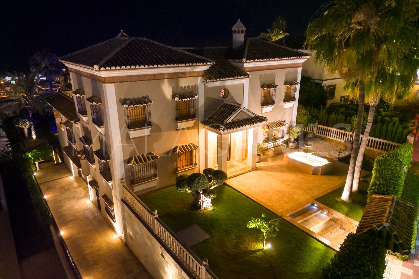 Villa for sale in Mijas