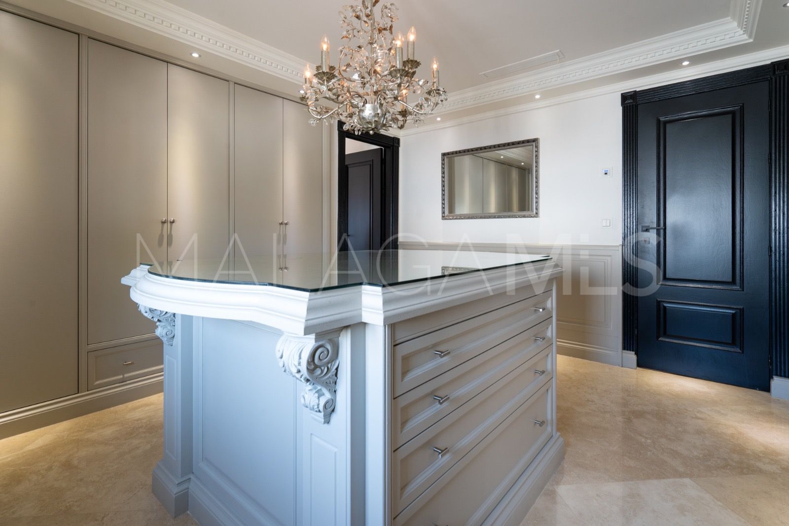 Villa for sale in Mijas