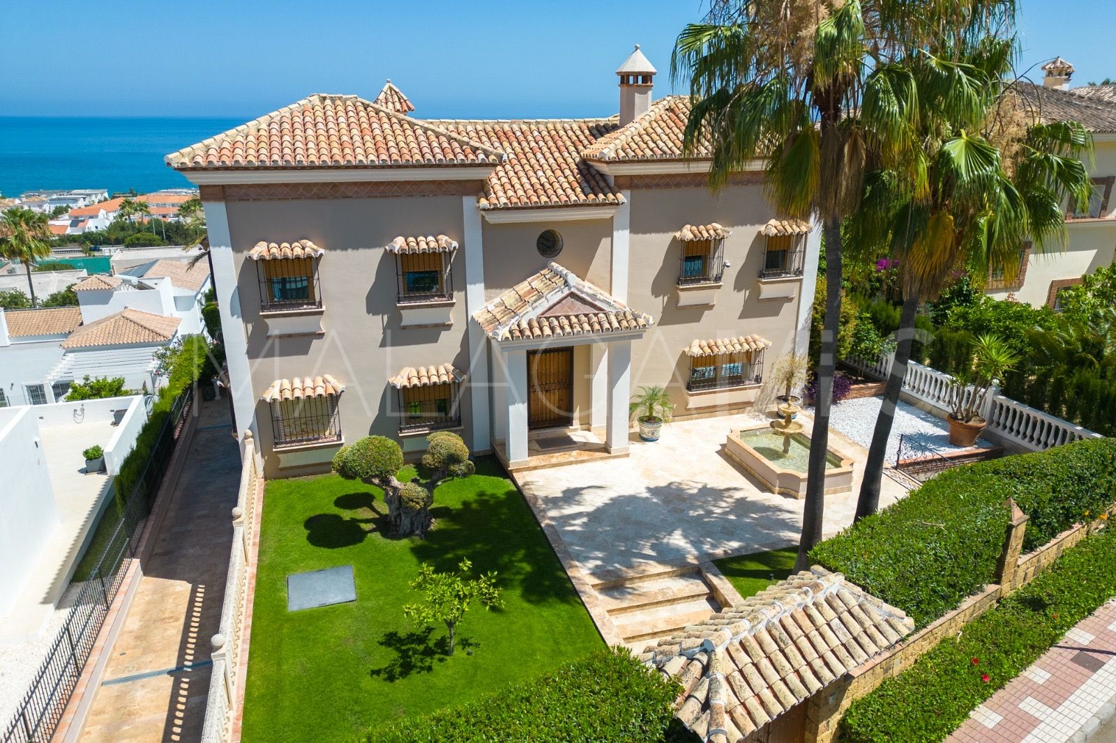 Villa for sale in Mijas