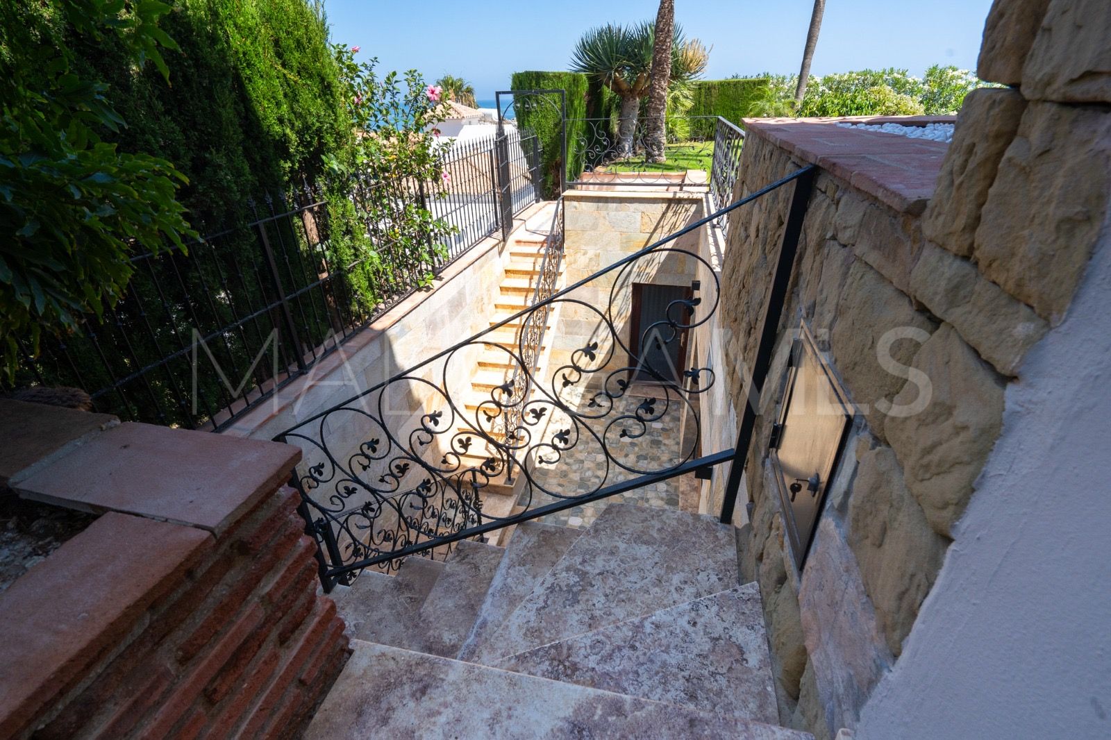 Villa for sale in Mijas