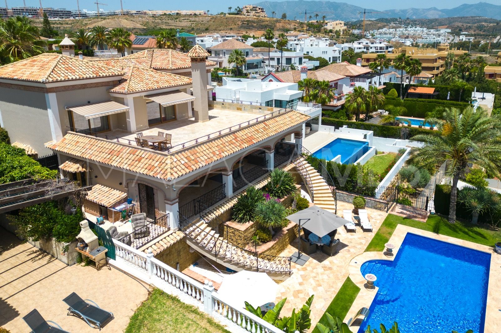 Villa for sale in Mijas