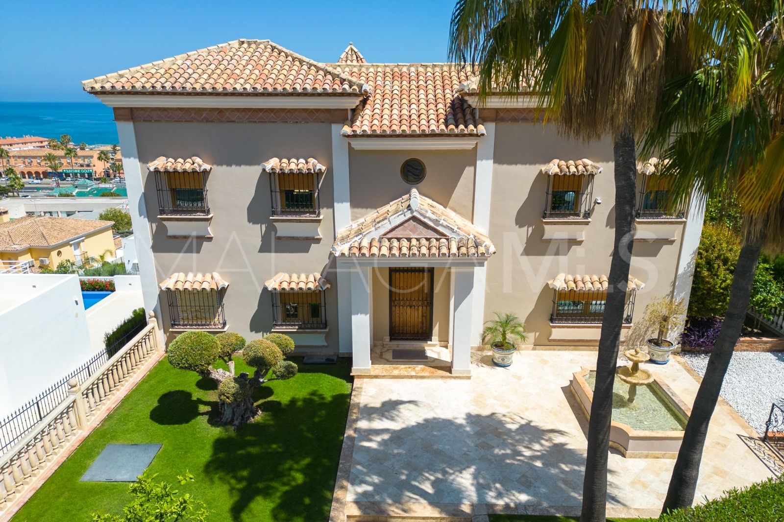 Villa for sale in Mijas