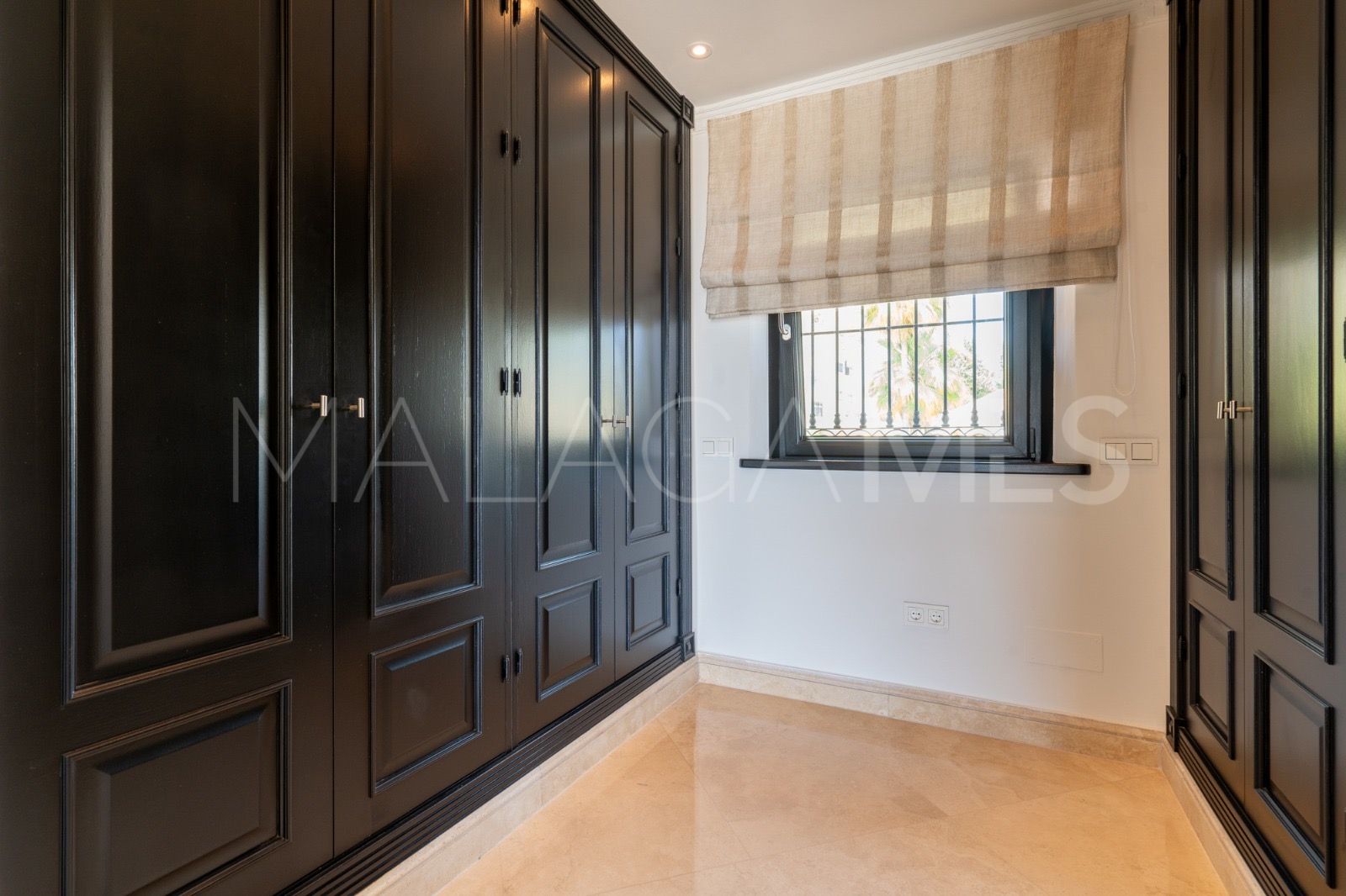 Villa for sale in Mijas