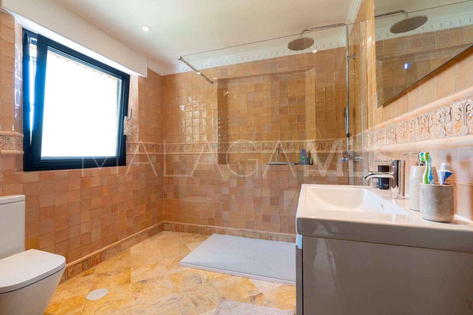 Villa for sale in Mijas