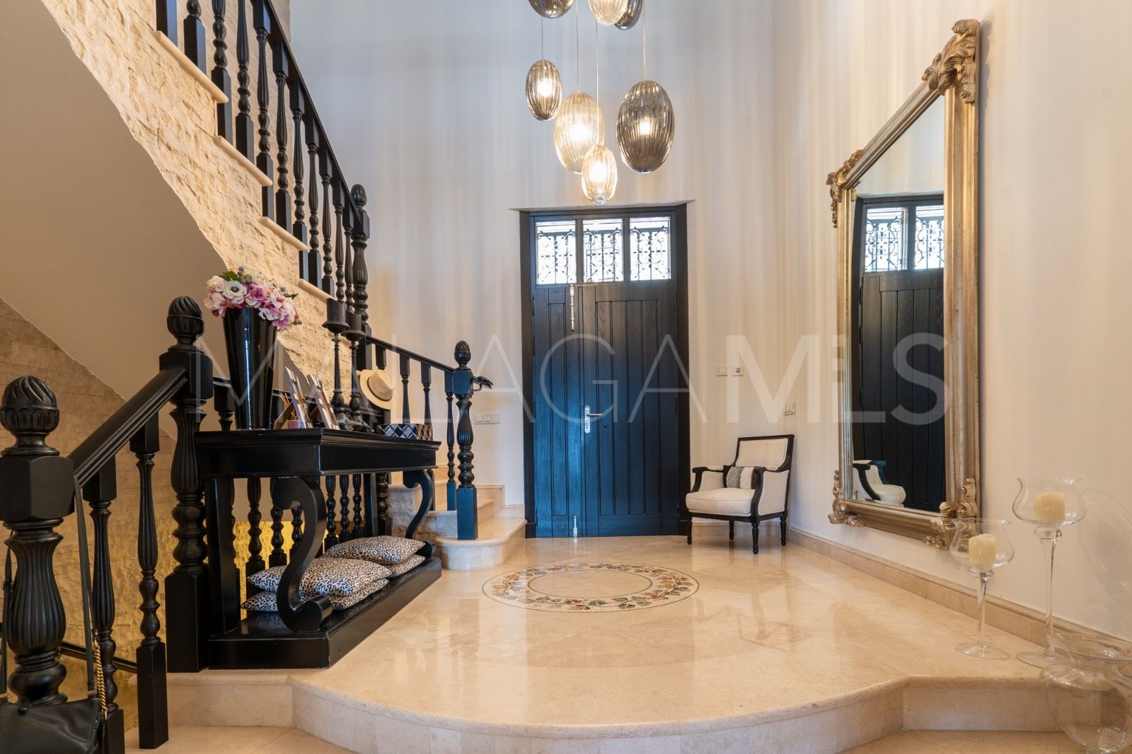 Villa for sale in Mijas