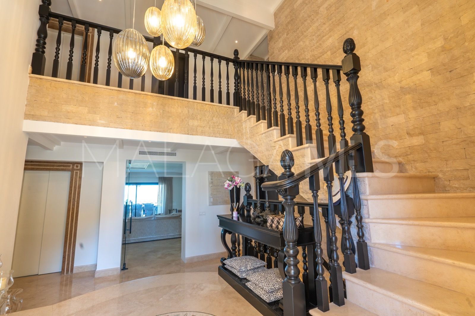 Villa for sale in Mijas