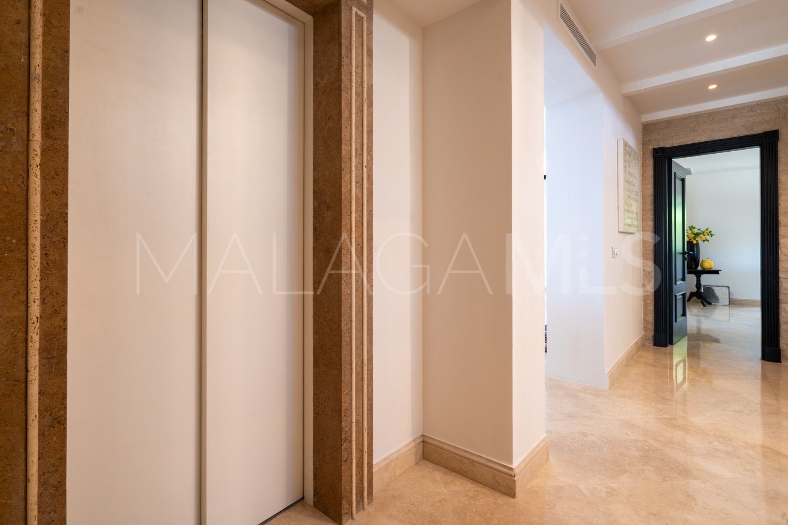 Villa for sale in Mijas