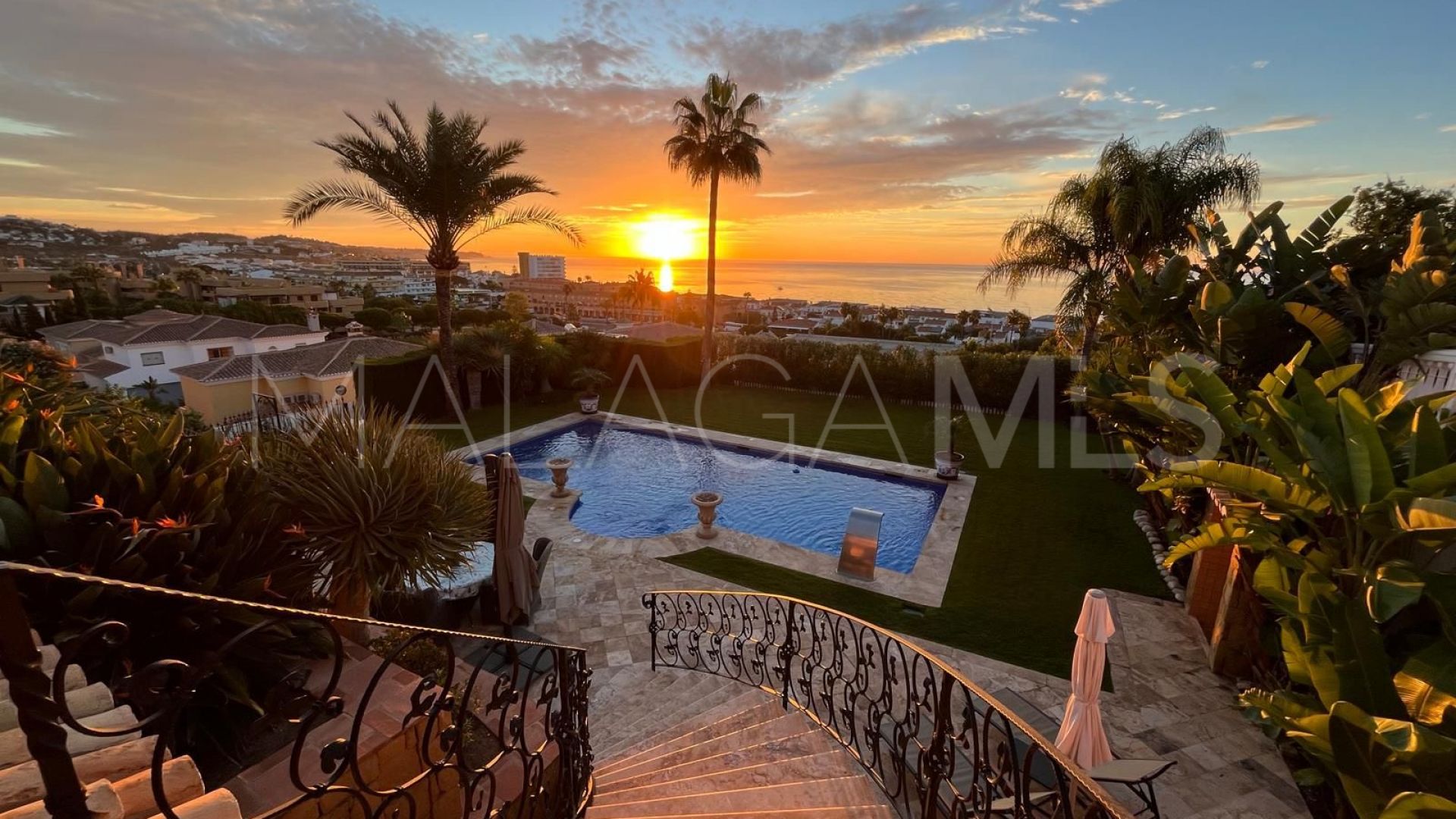 Villa for sale in Mijas