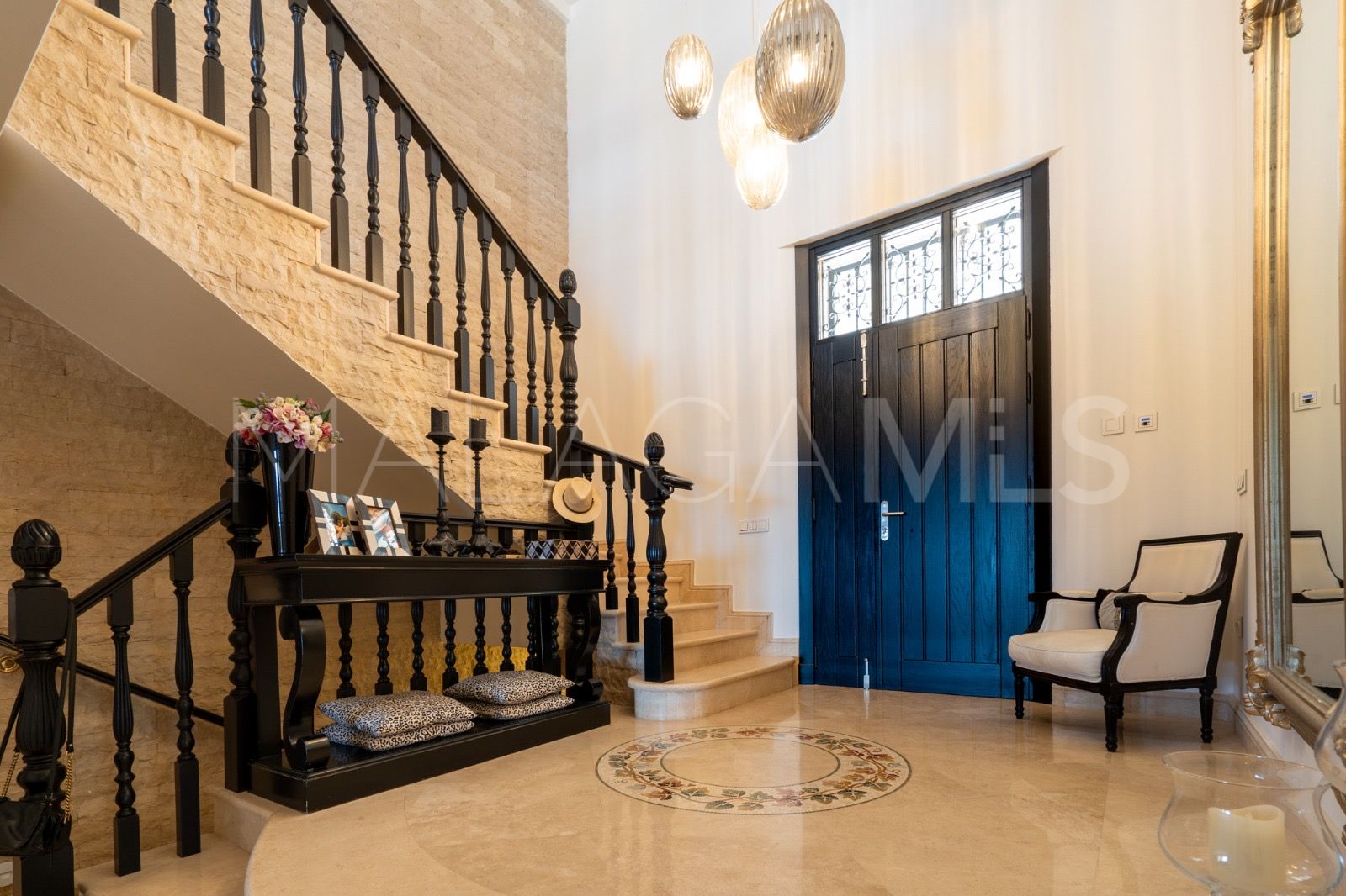 Villa for sale in Mijas