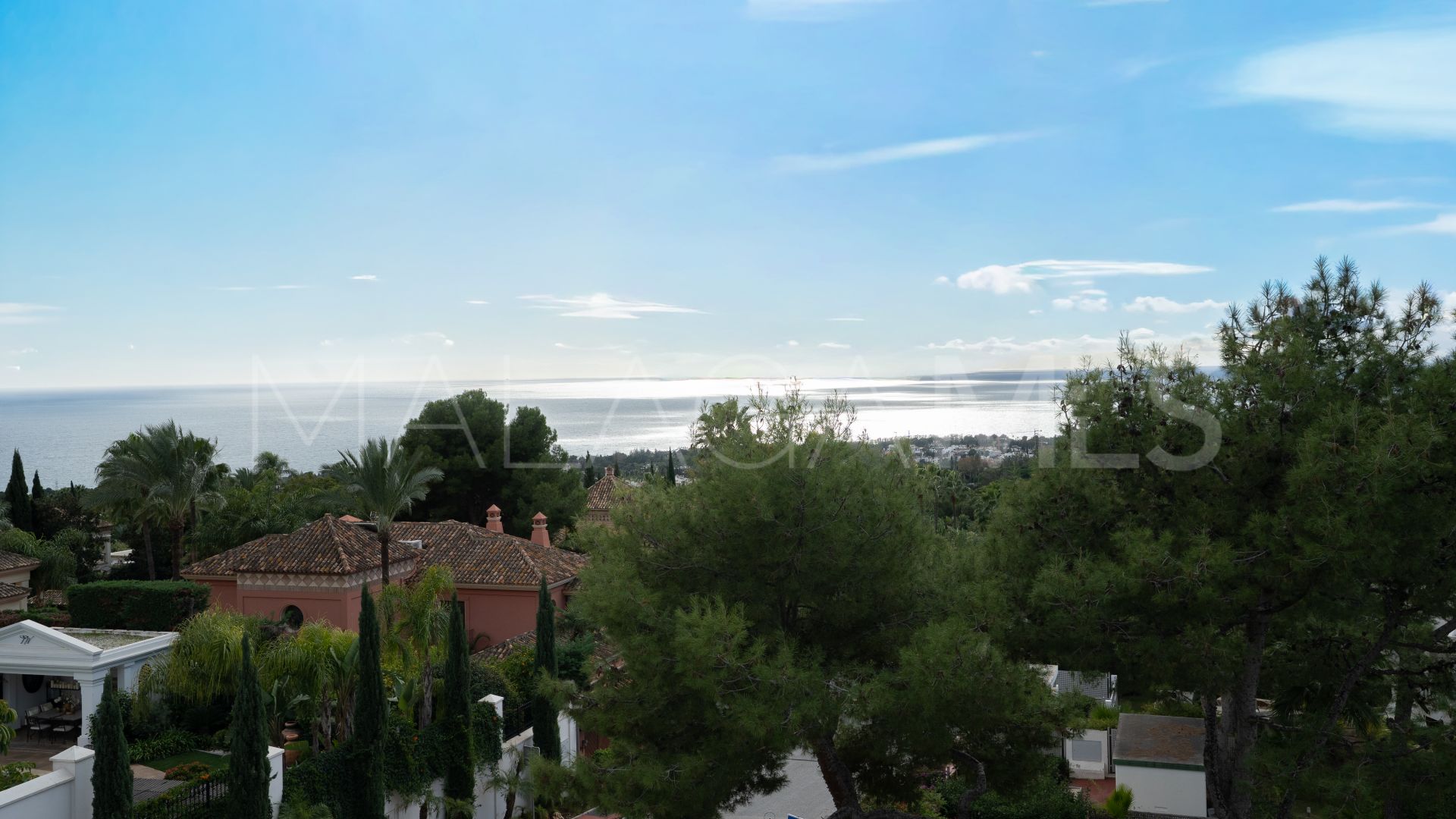 Villa de 5 bedrooms a la venta in Marbella