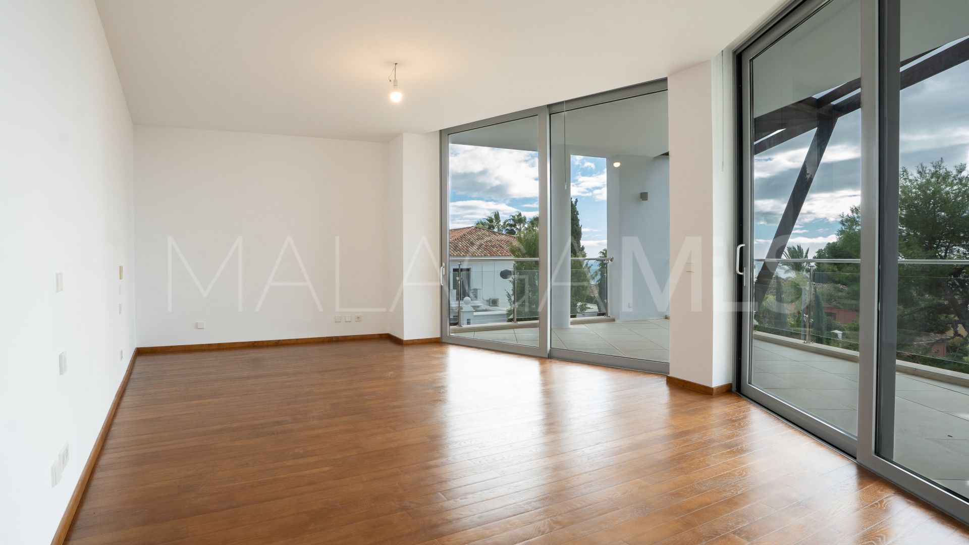 Villa de 5 bedrooms a la venta in Marbella