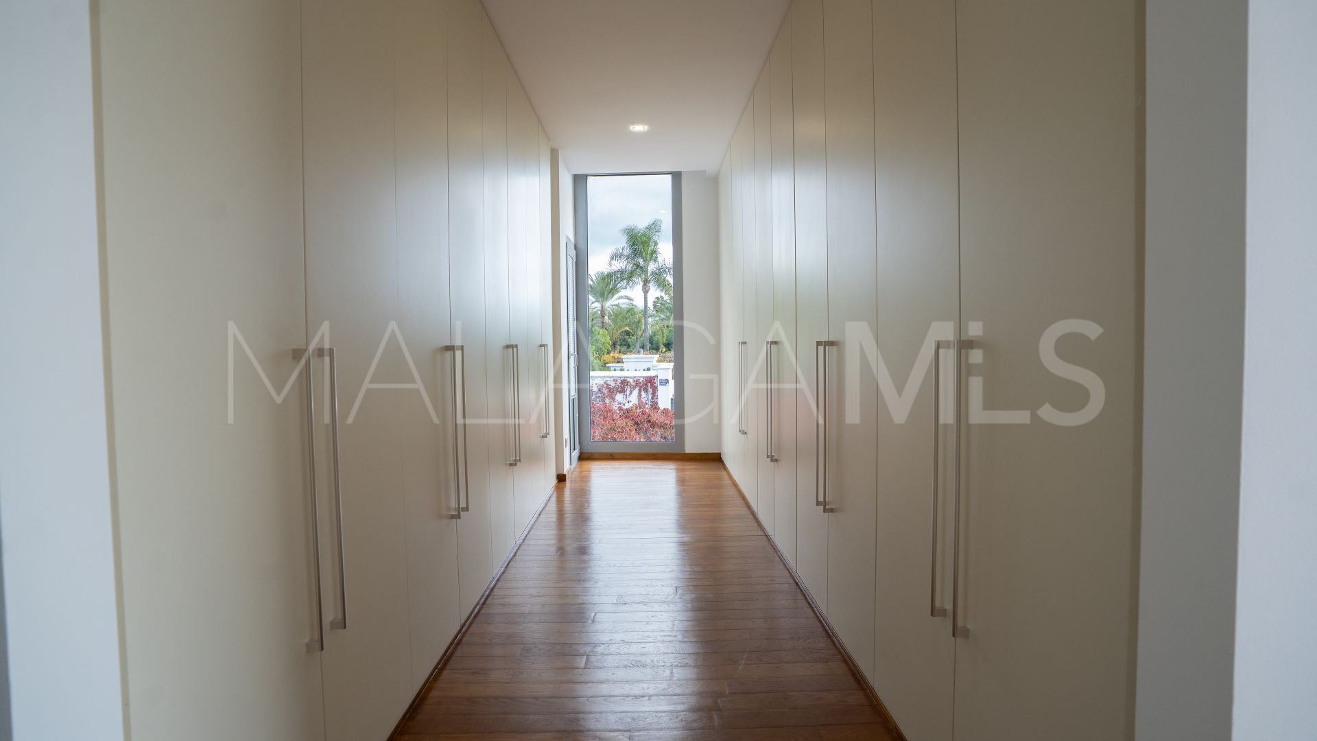 Villa de 5 bedrooms a la venta in Marbella