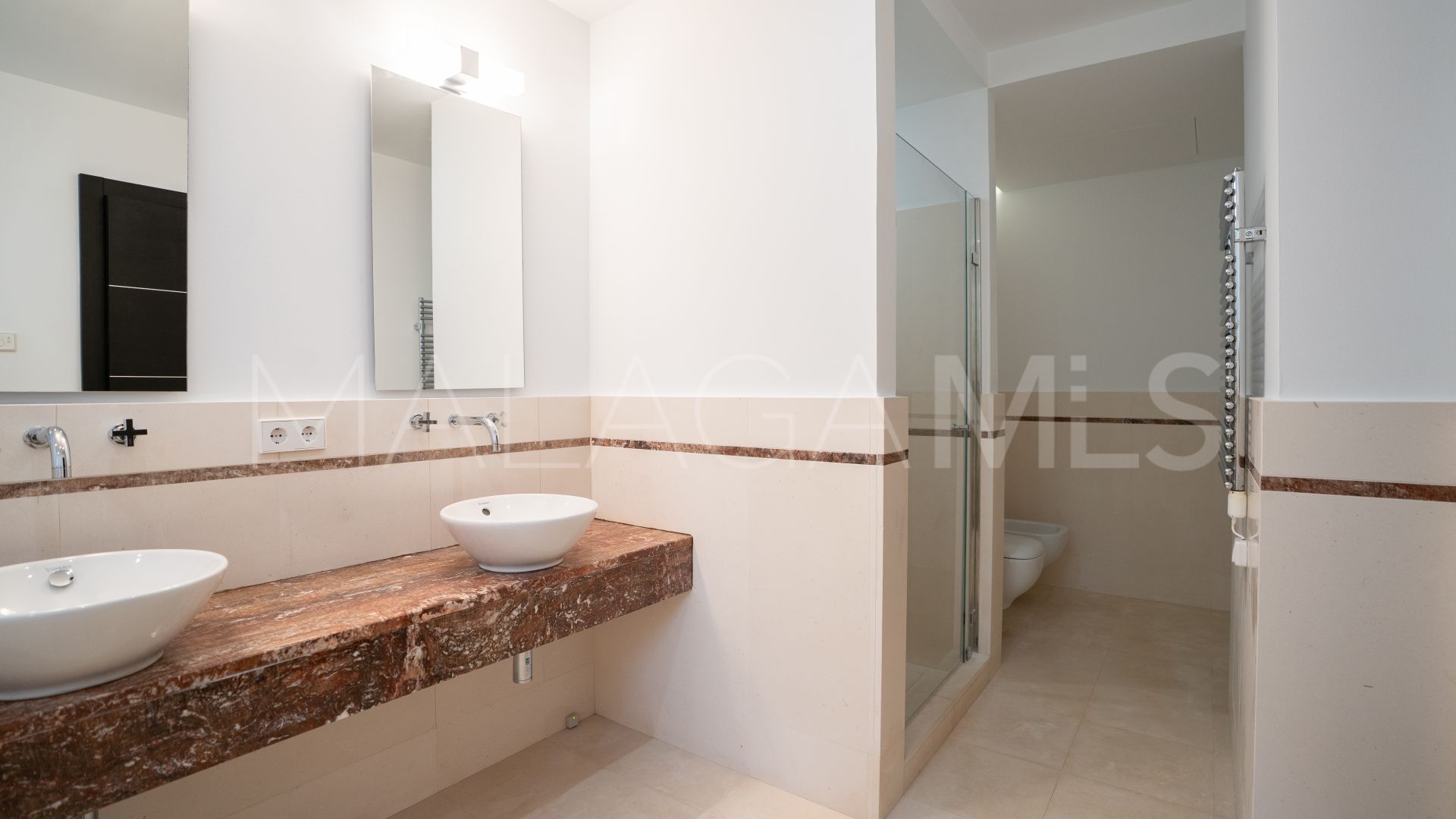 Villa de 5 bedrooms a la venta in Marbella