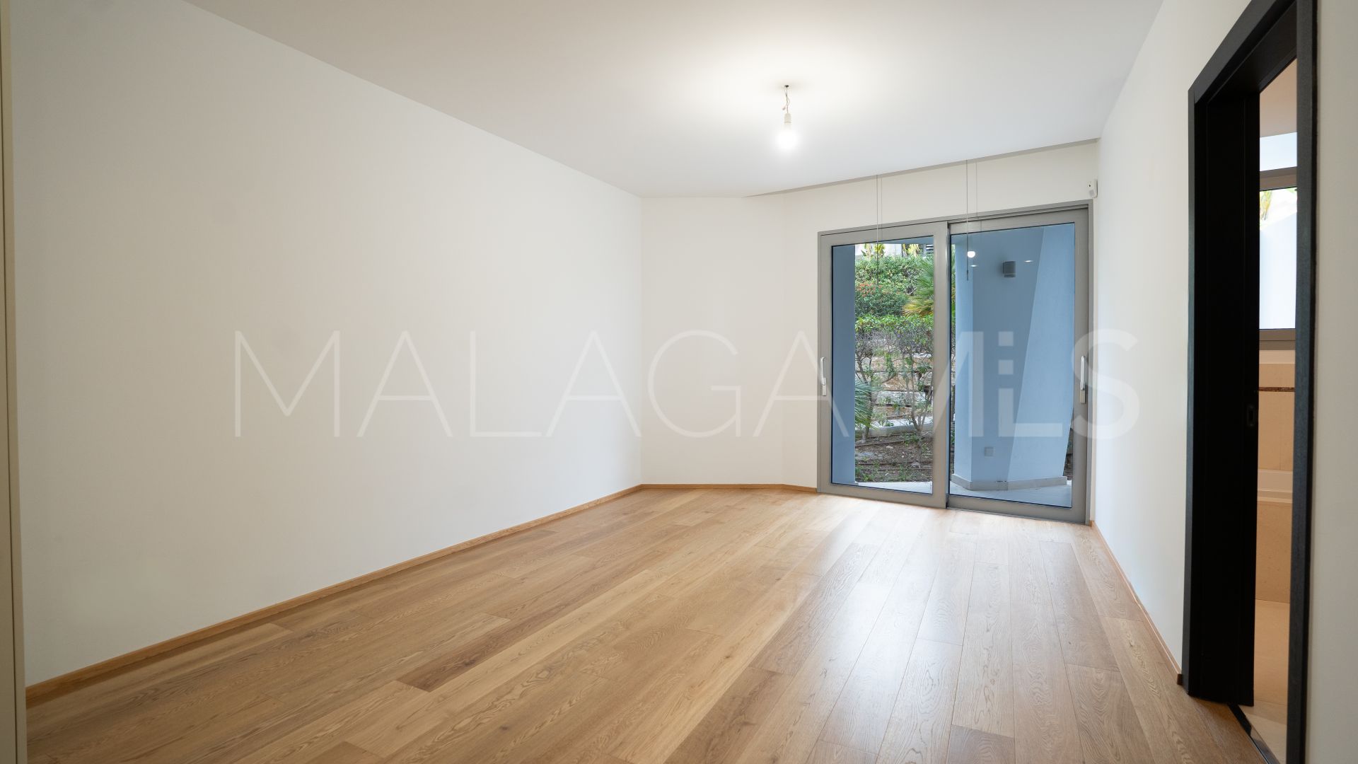 Villa de 5 bedrooms a la venta in Marbella