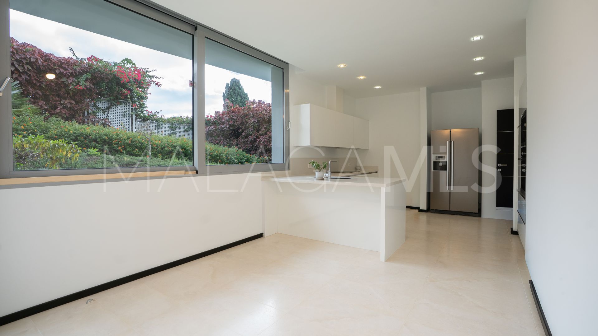 Villa de 5 bedrooms a la venta in Marbella