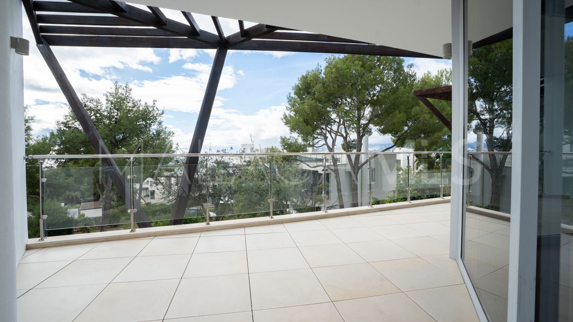 Villa de 5 bedrooms a la venta in Marbella