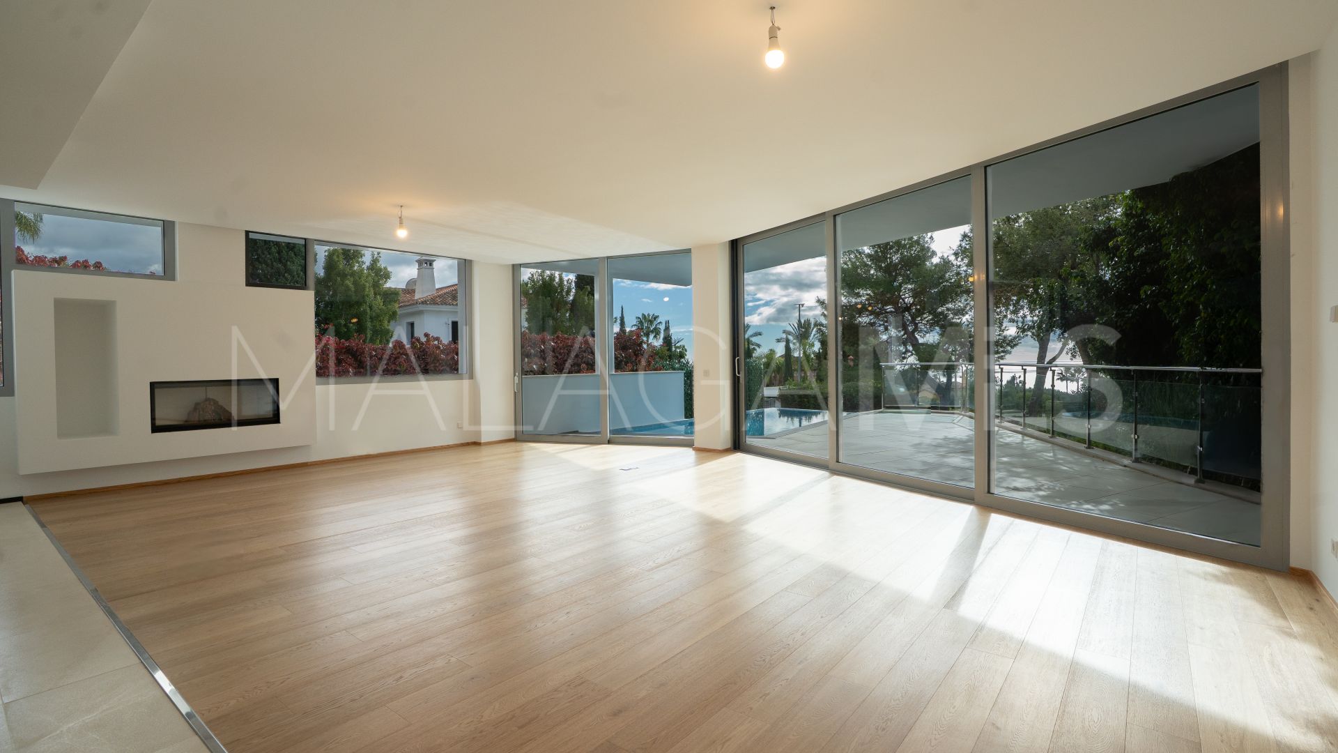 Villa de 5 bedrooms a la venta in Marbella