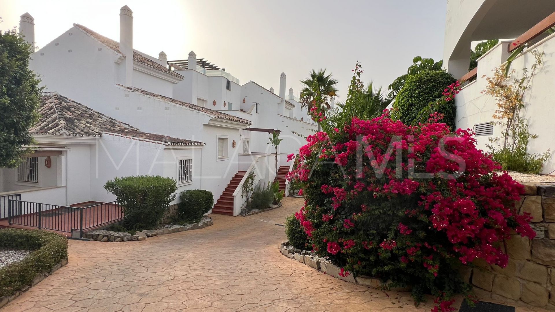 Apartamento with 2 bedrooms for sale in Marbella