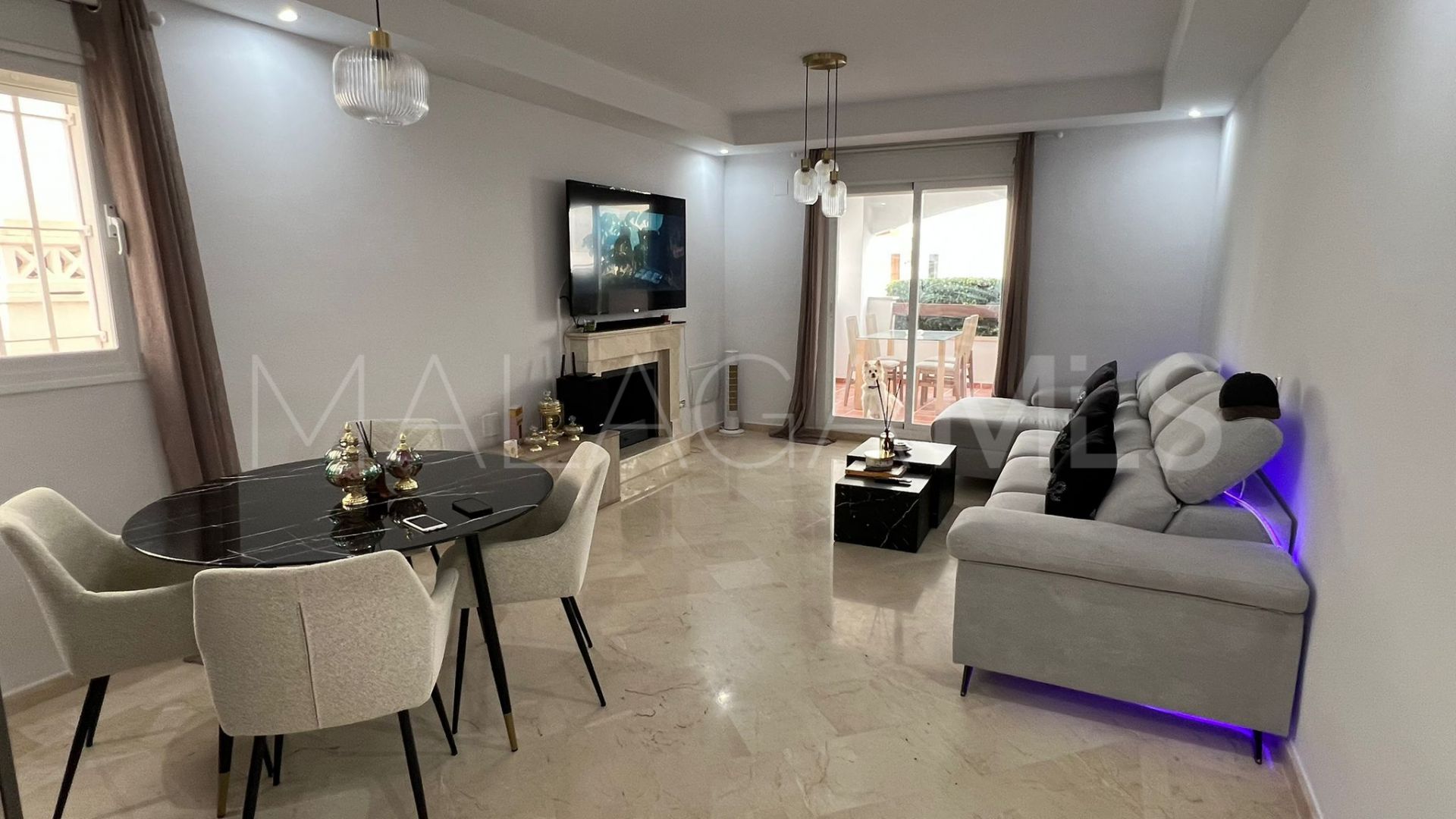 Apartamento with 2 bedrooms for sale in Marbella