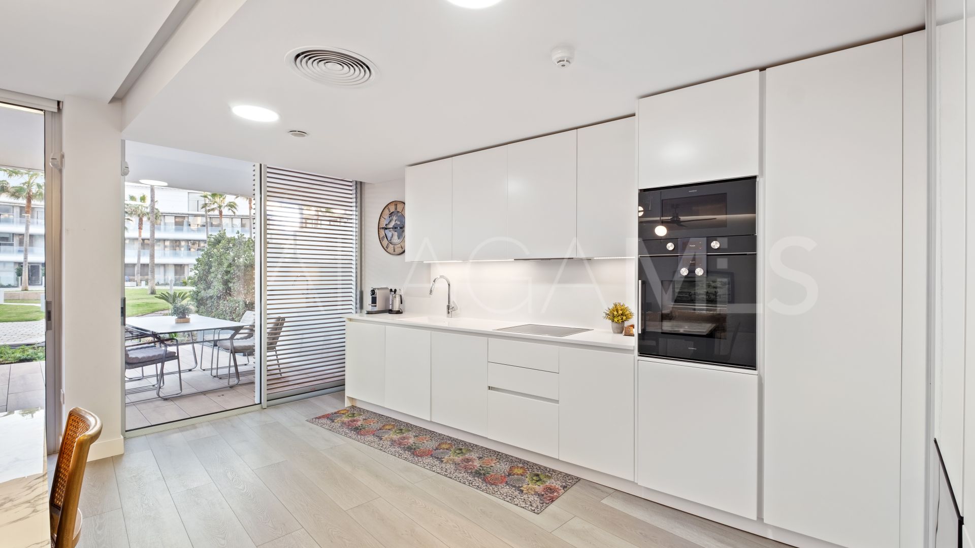 Apartment with 2 bedrooms for sale in Estepona