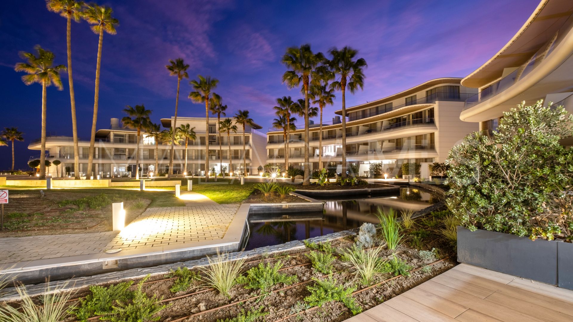 Apartment with 2 bedrooms for sale in Estepona