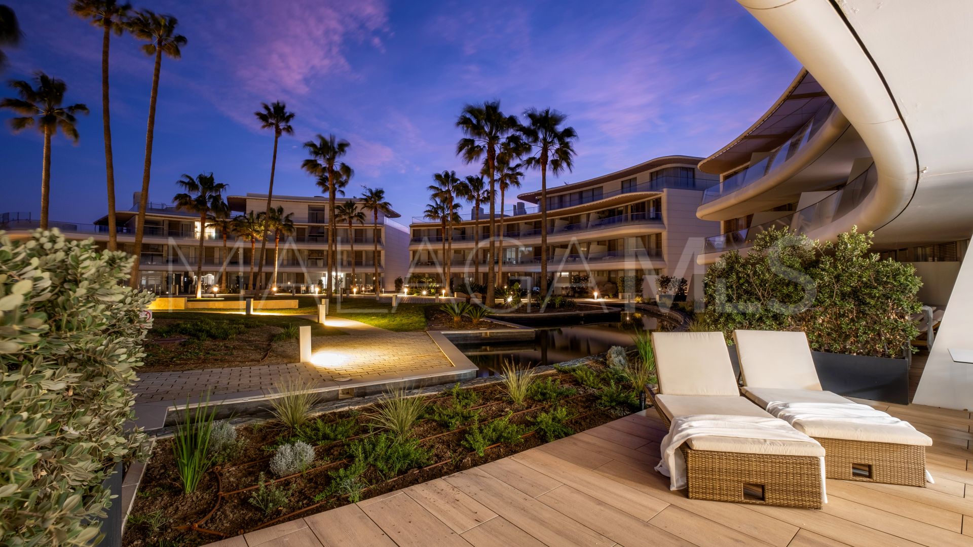 Apartment with 2 bedrooms for sale in Estepona