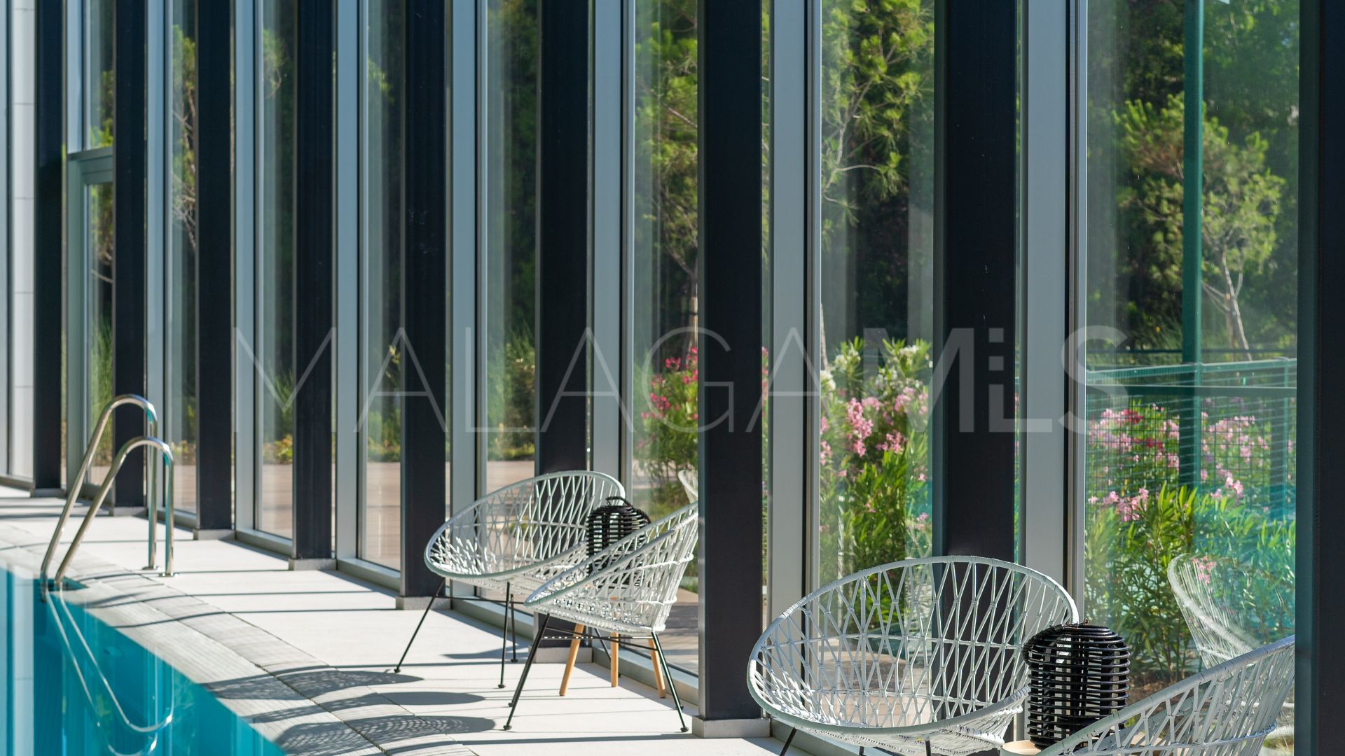 Apartment with 2 bedrooms for sale in Estepona