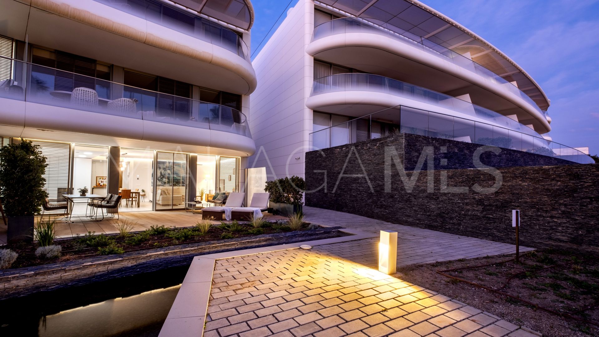 Apartment with 2 bedrooms for sale in Estepona