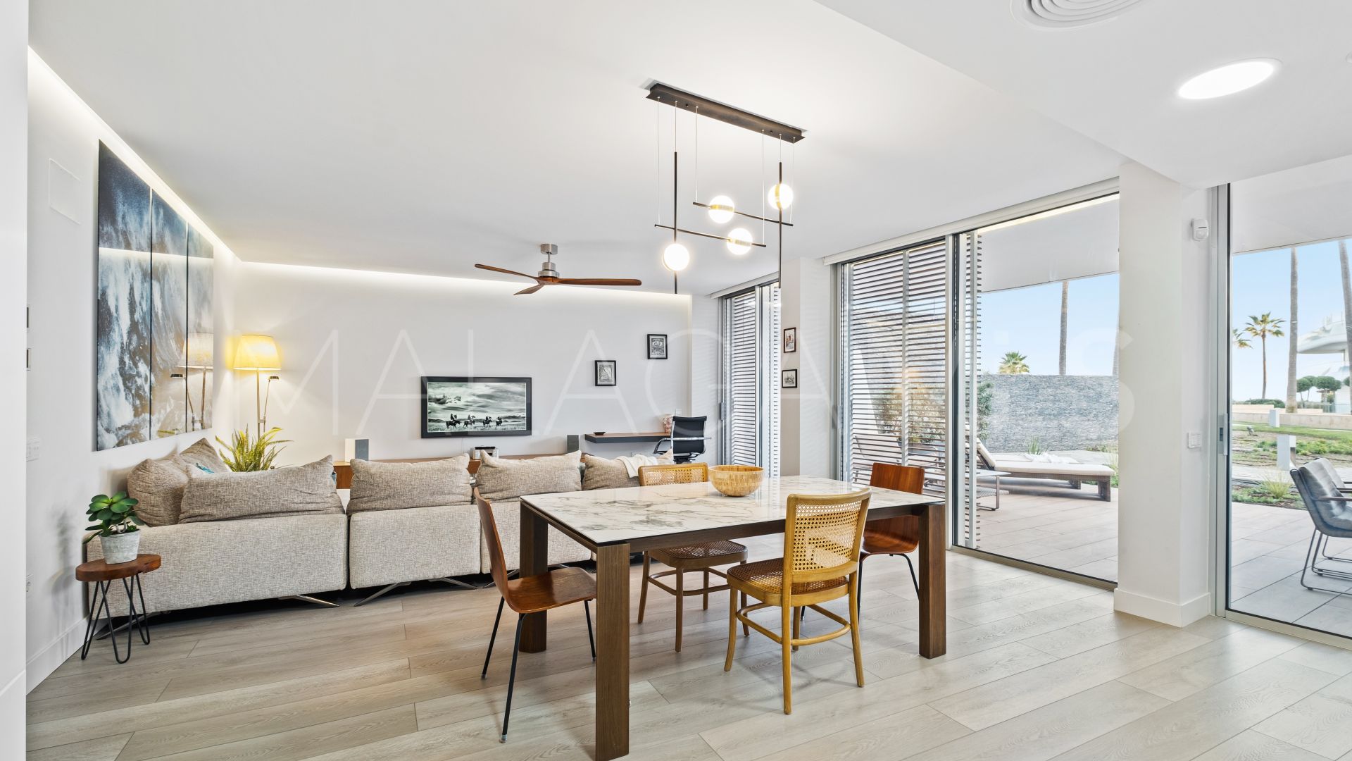 Apartment with 2 bedrooms for sale in Estepona