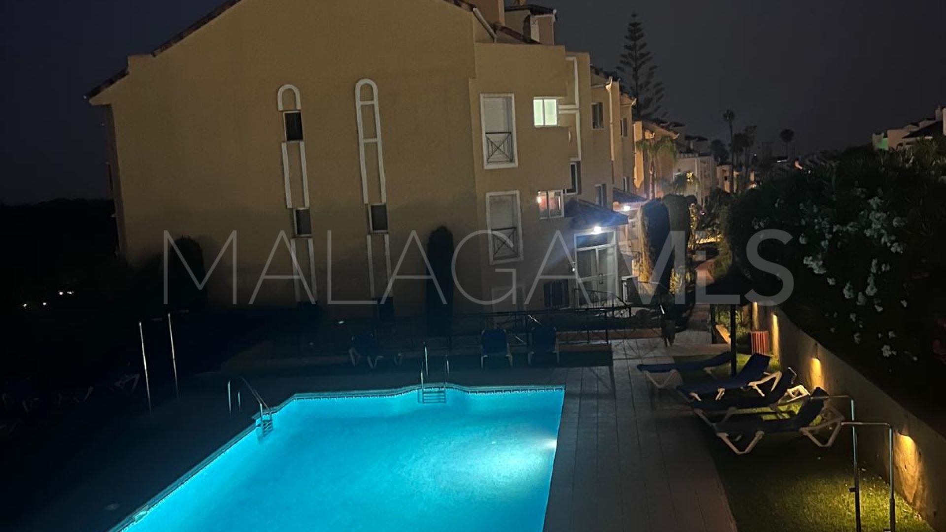 Estepona, apartamento a la venta with 3 bedrooms