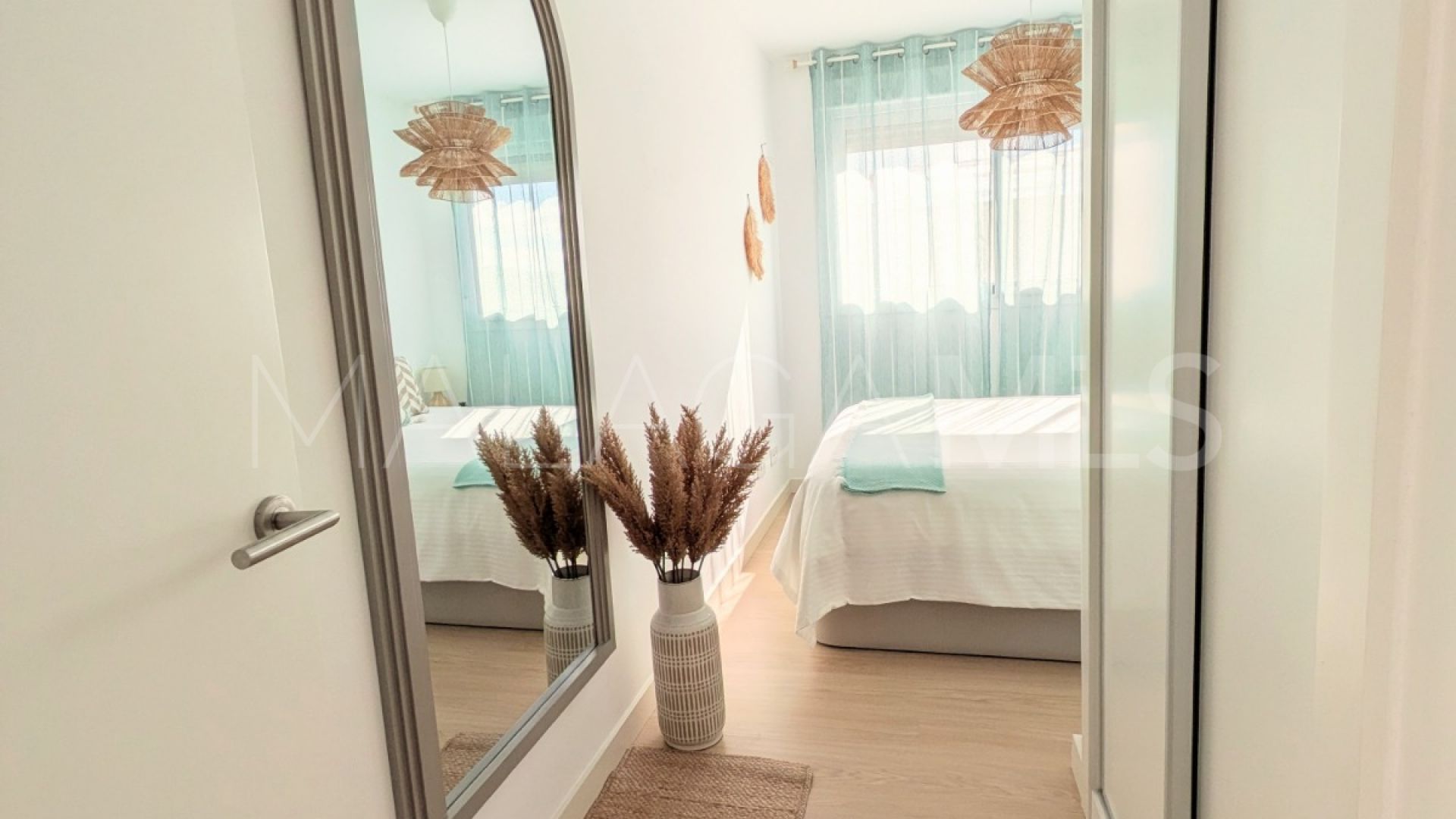 Buy Ático in Estepona with 3 bedrooms