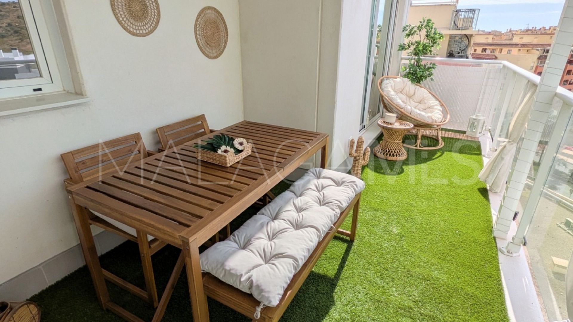 Buy Ático in Estepona with 3 bedrooms