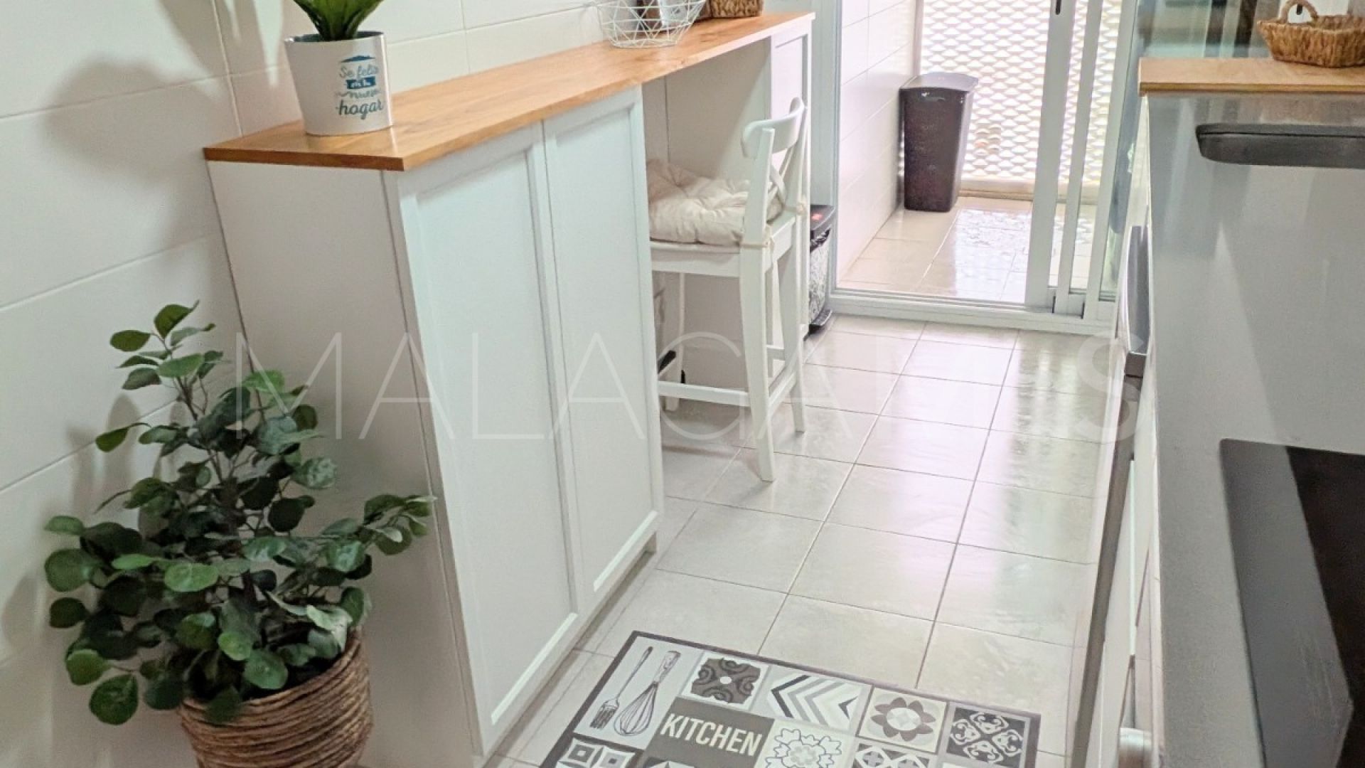 Buy Ático in Estepona with 3 bedrooms