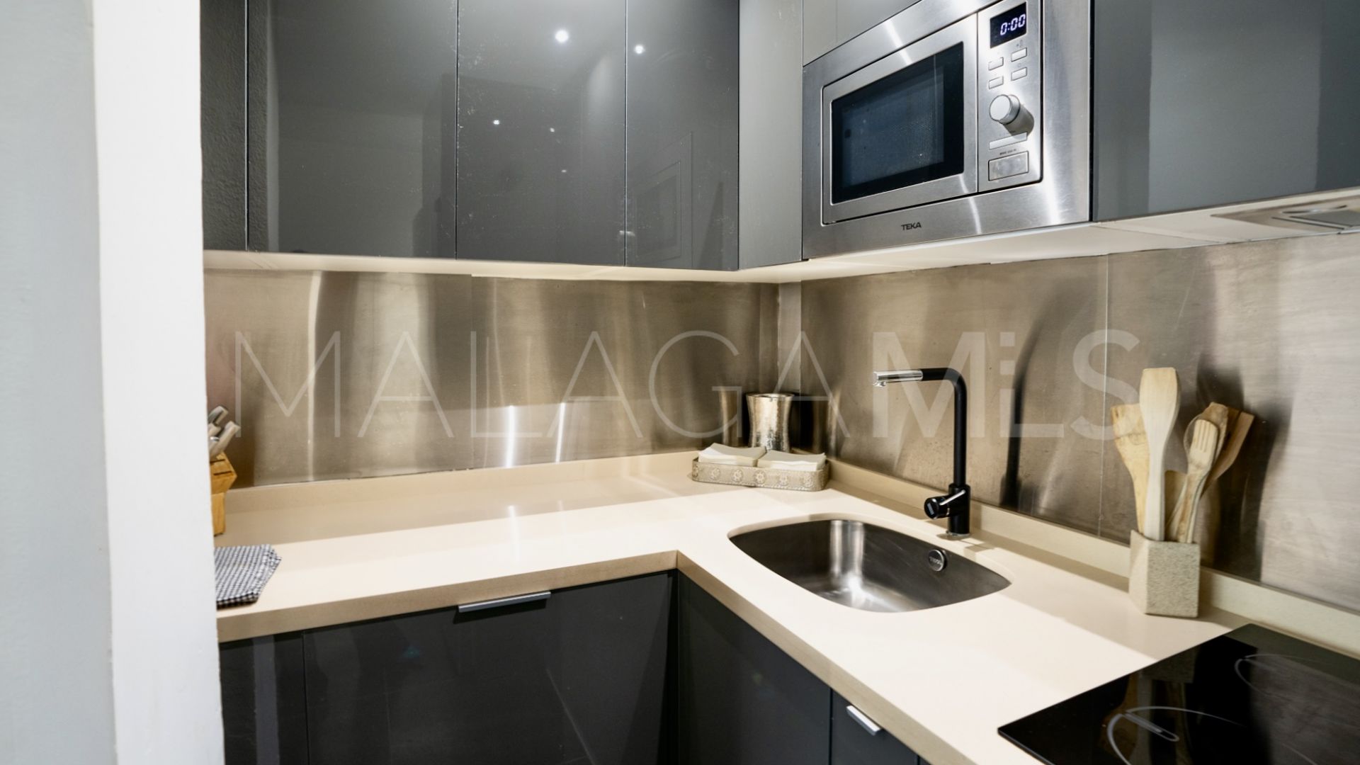Apartment for sale in Estepona with 1 bedroom