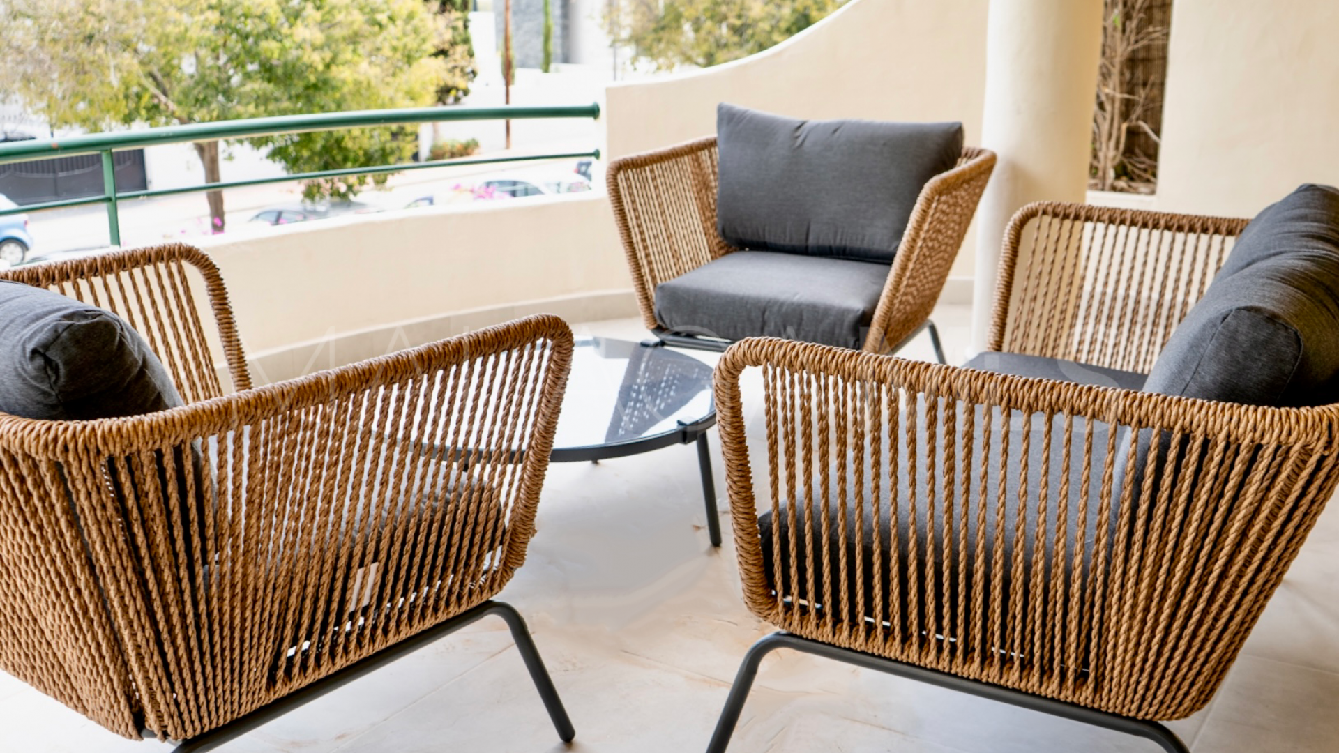 Buy apartamento in Nueva Andalucia