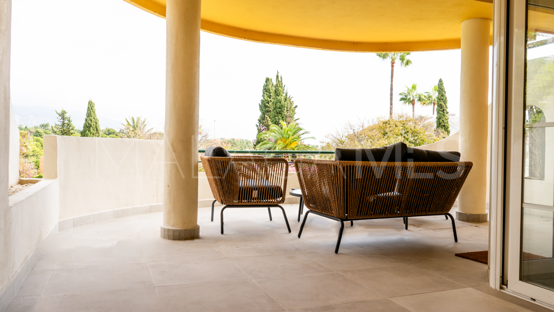 Buy apartamento in Nueva Andalucia