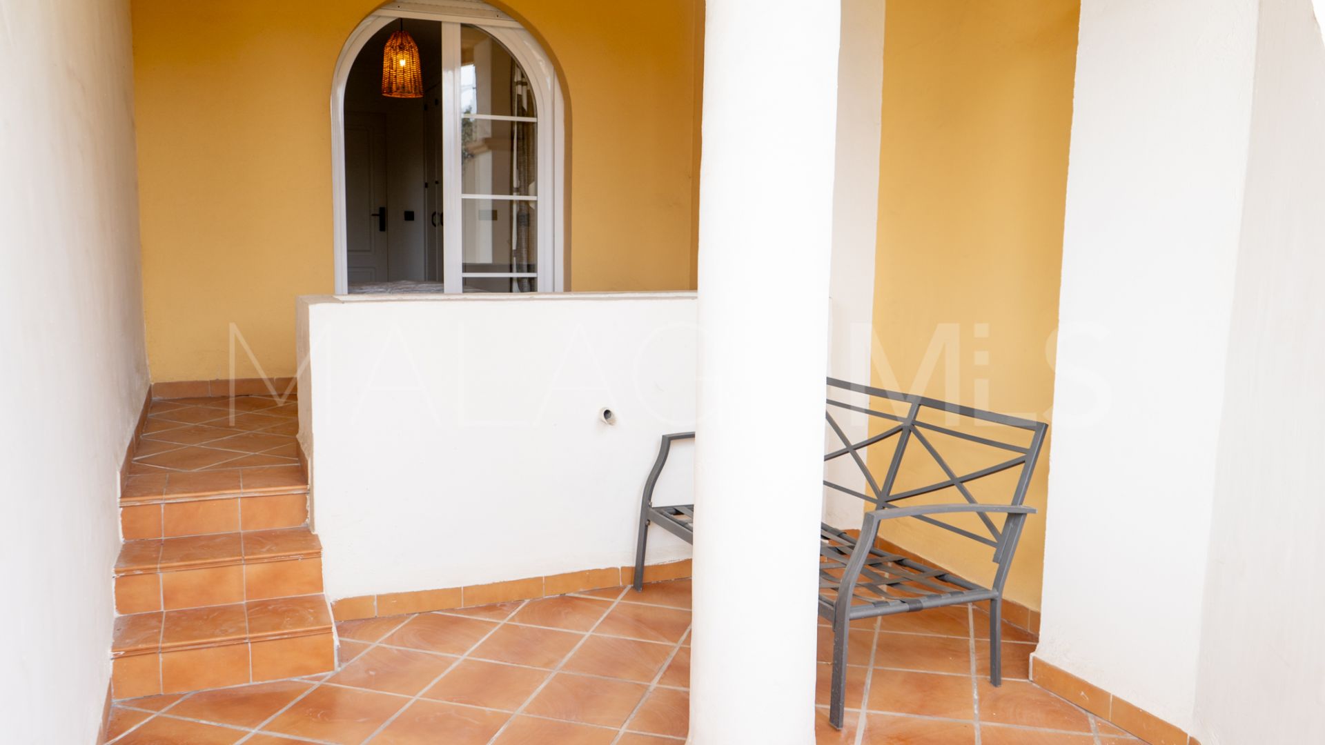Buy apartamento in Nueva Andalucia