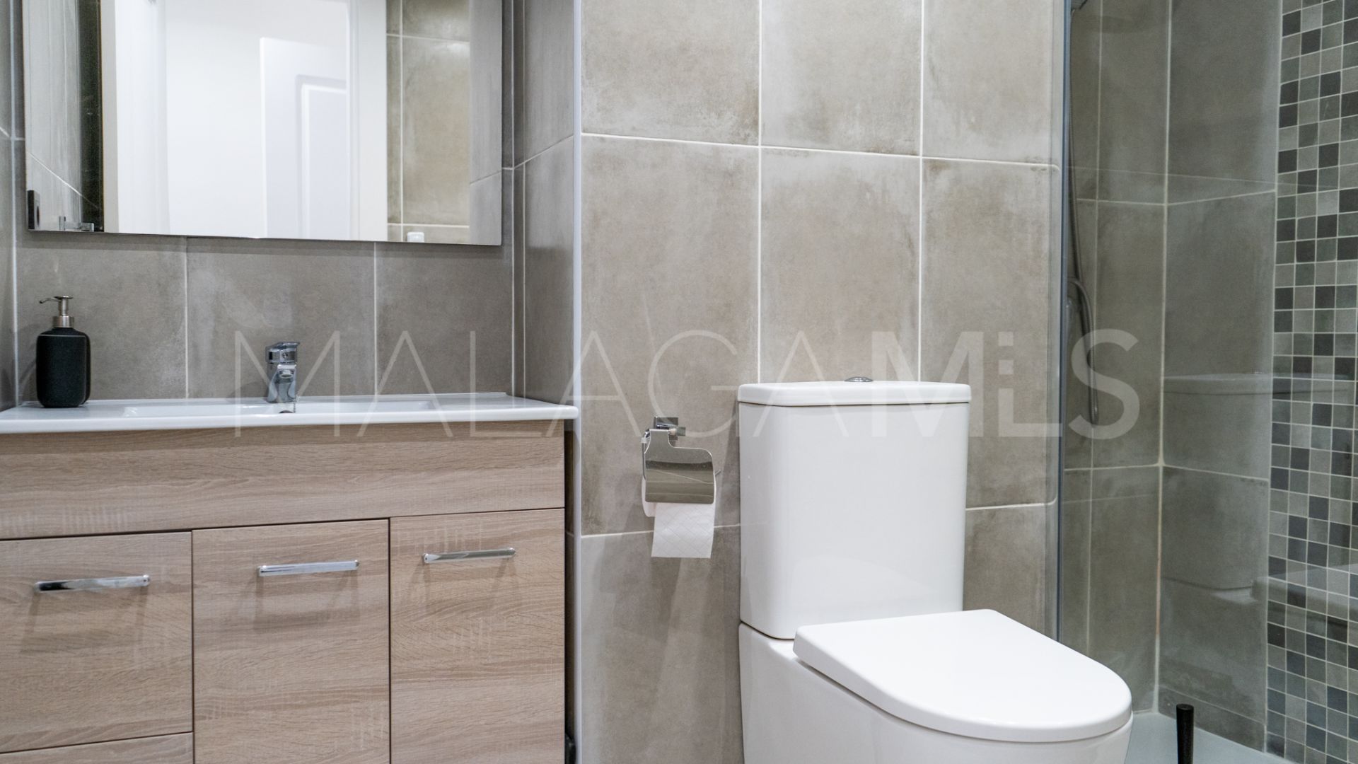 Buy apartamento in Nueva Andalucia