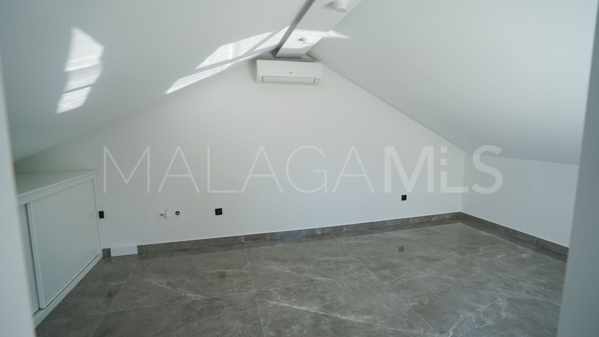 Se vende villa with 4 bedrooms in Marbella