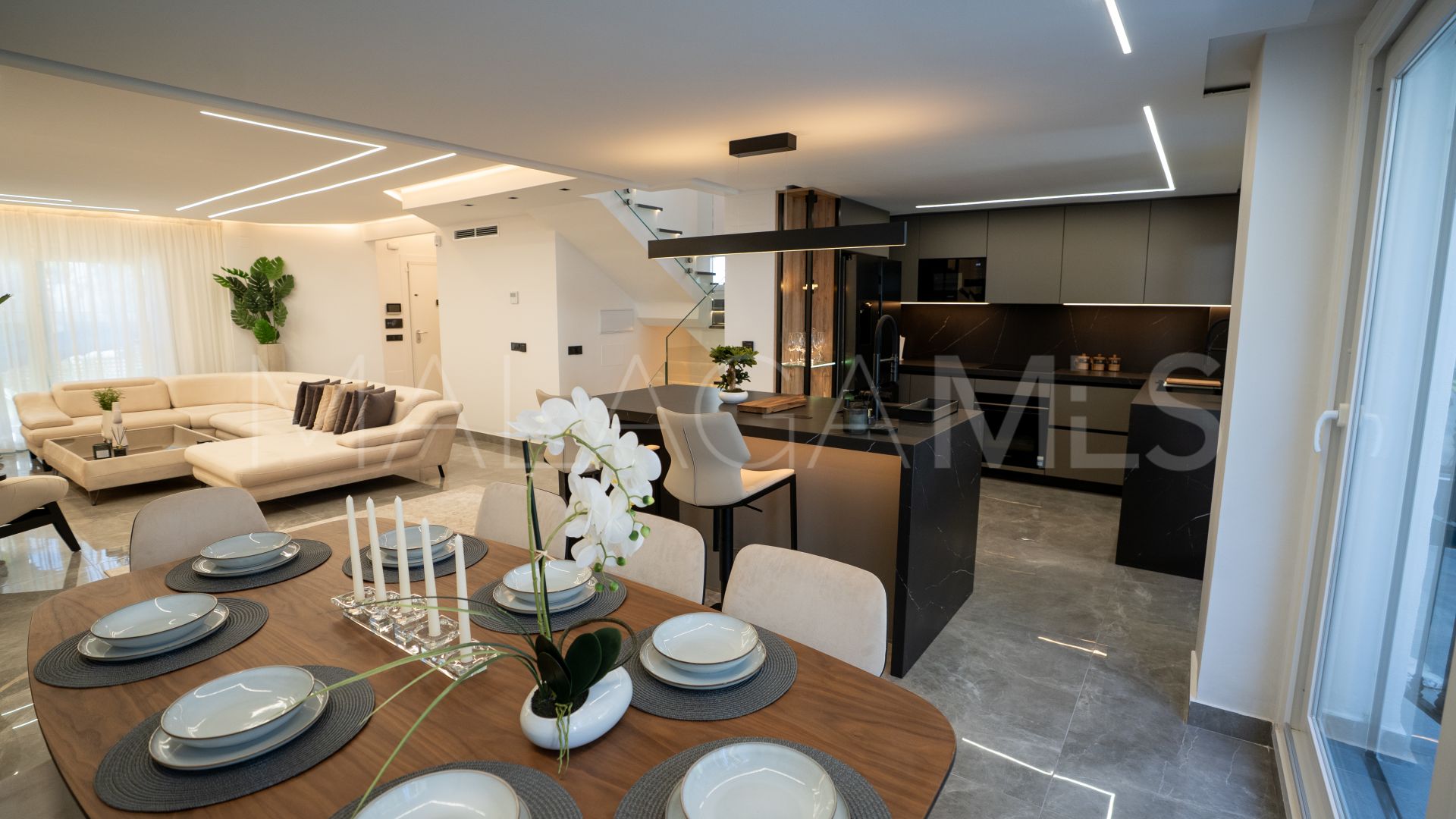 Se vende villa with 4 bedrooms in Marbella