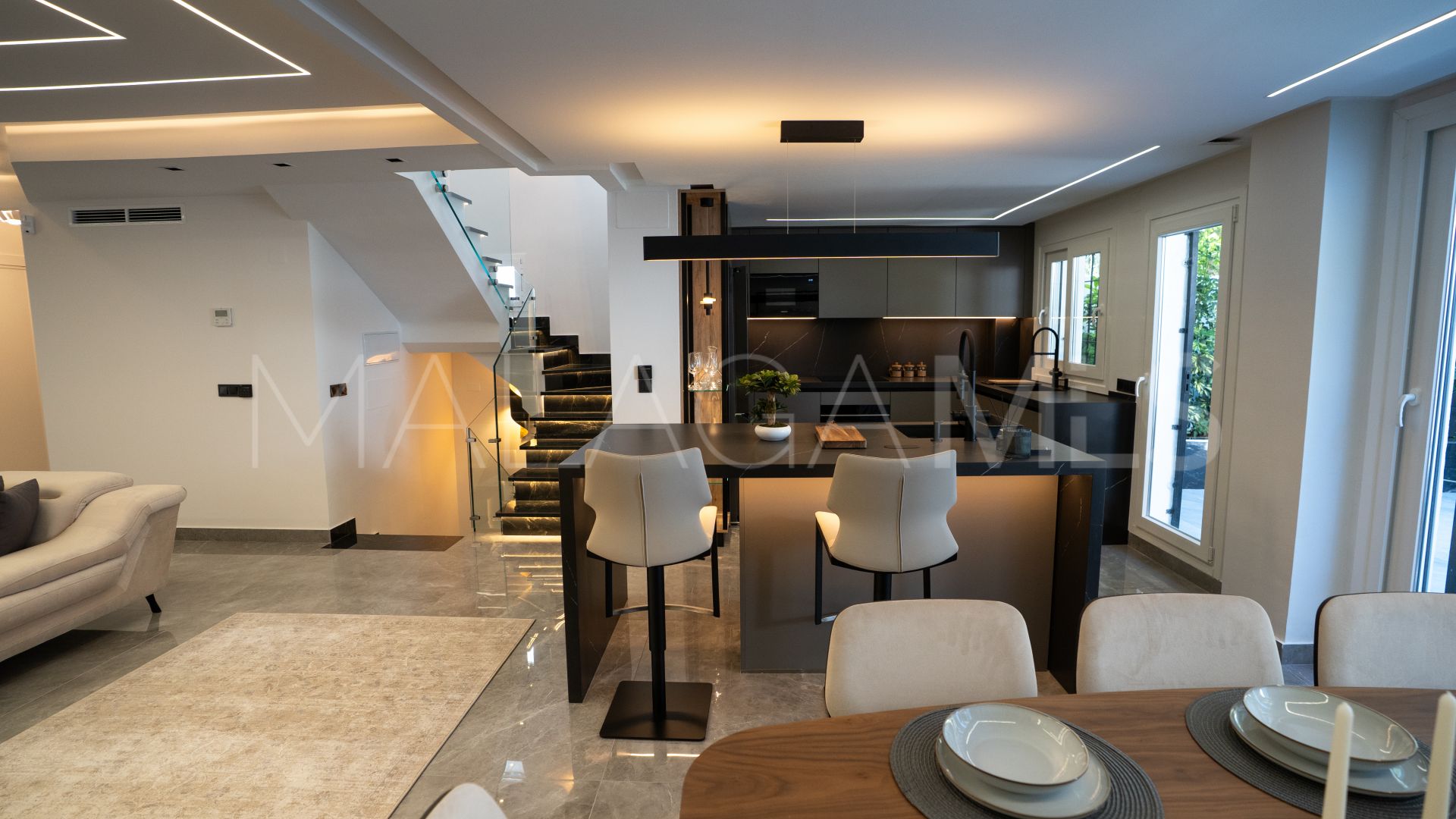 Se vende villa with 4 bedrooms in Marbella