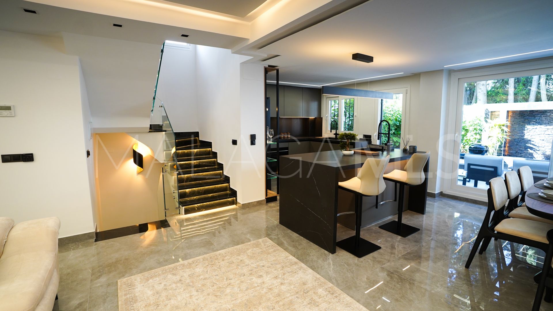 Se vende villa with 4 bedrooms in Marbella